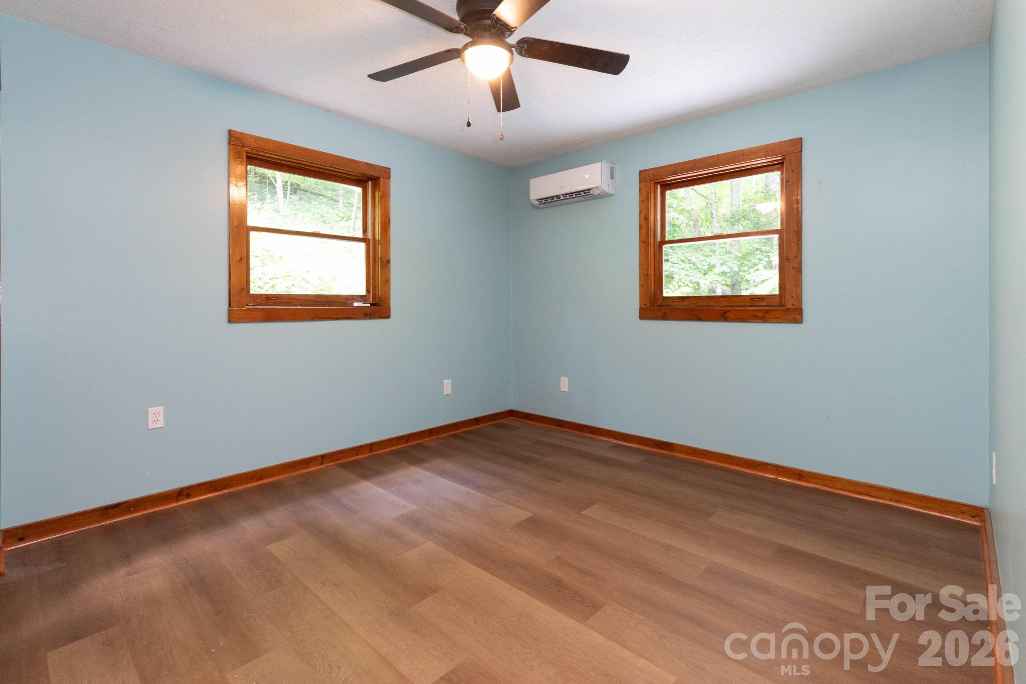 109 Narrow Way Road — Burnsville