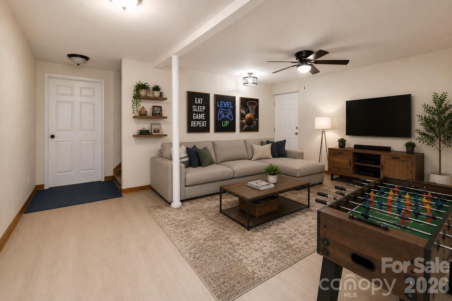 109 Narrow Way Road — Burnsville