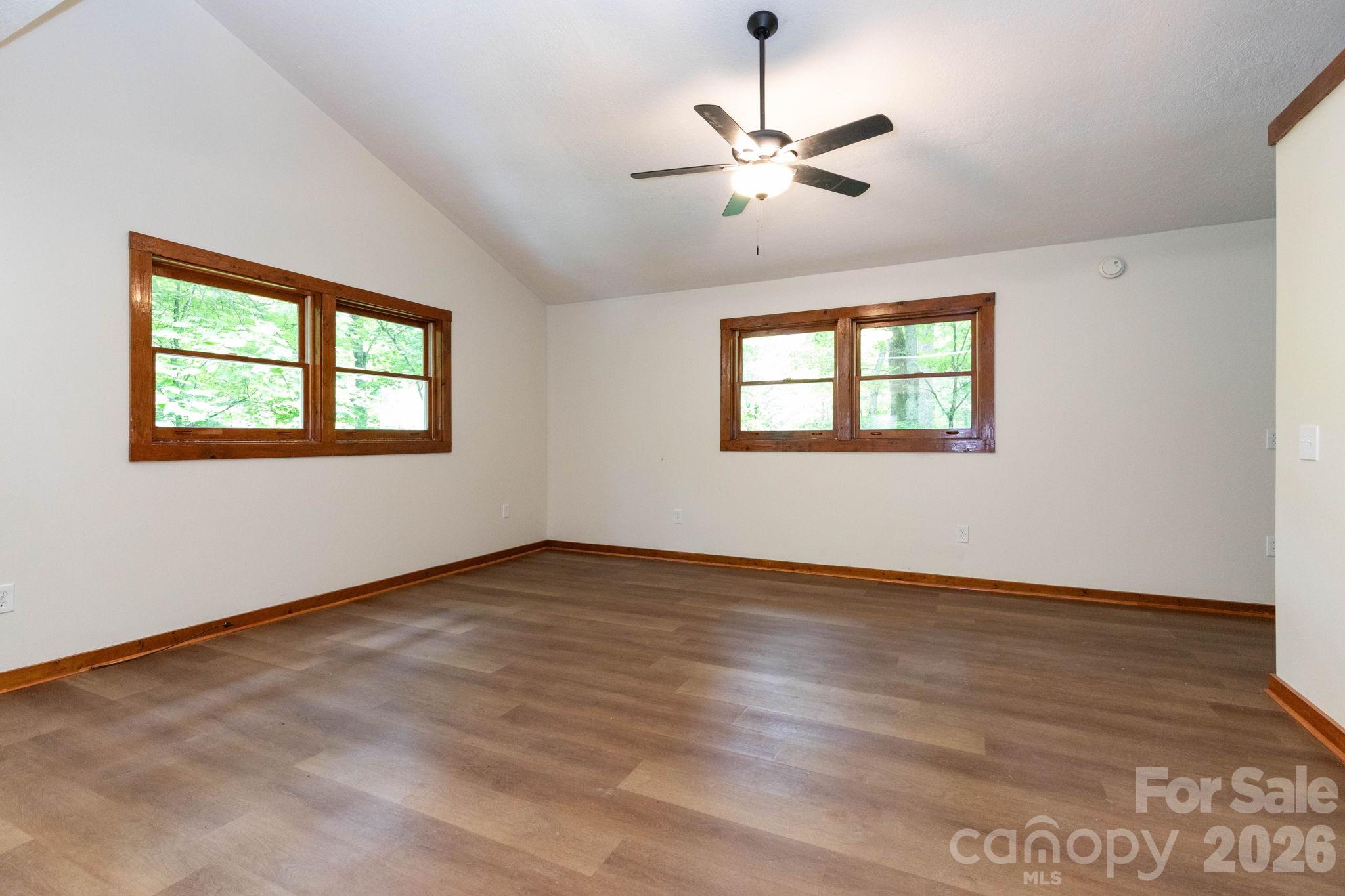 109 Narrow Way Road — Burnsville