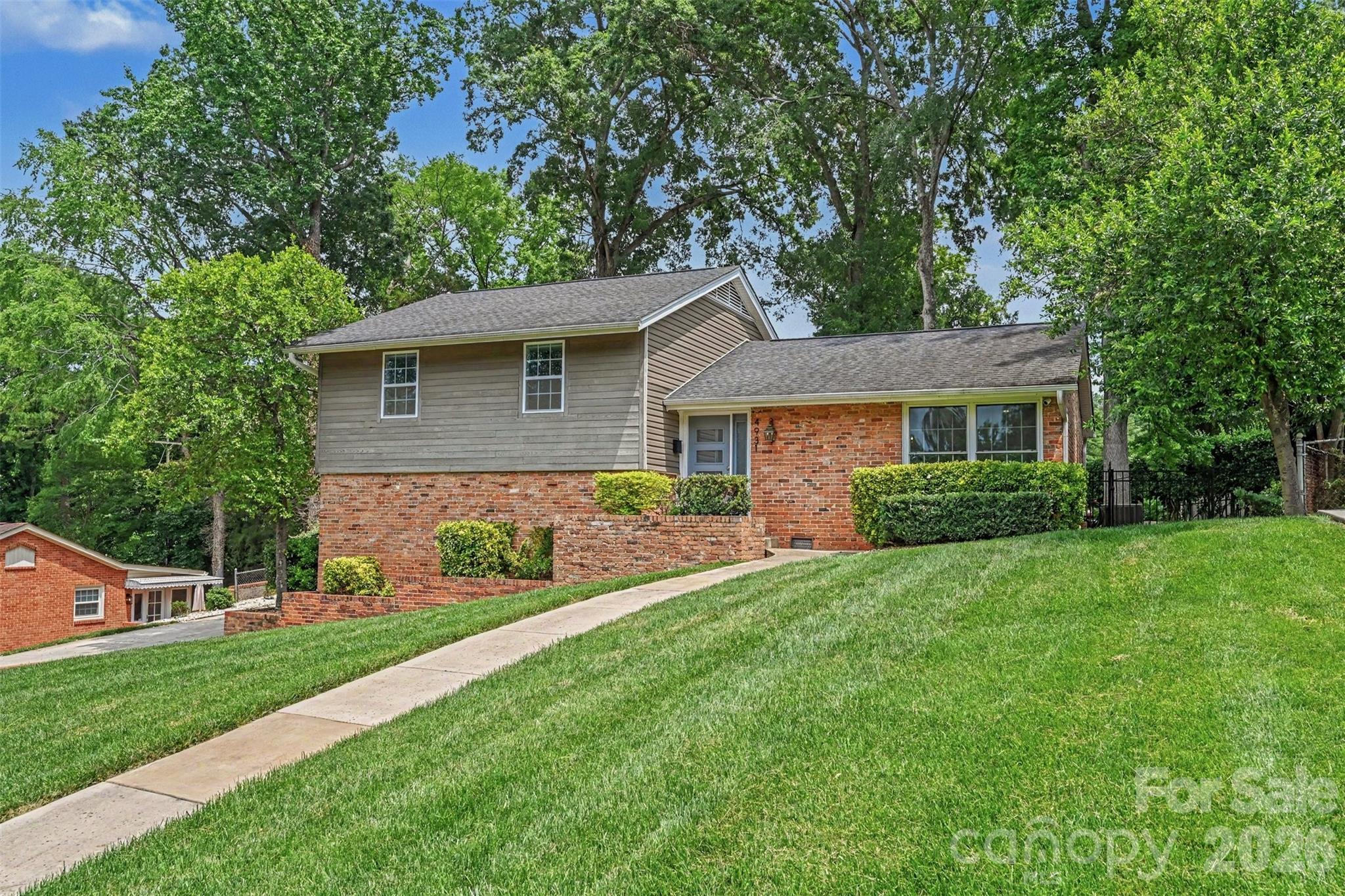 4931 Seacroft Road — Charlotte