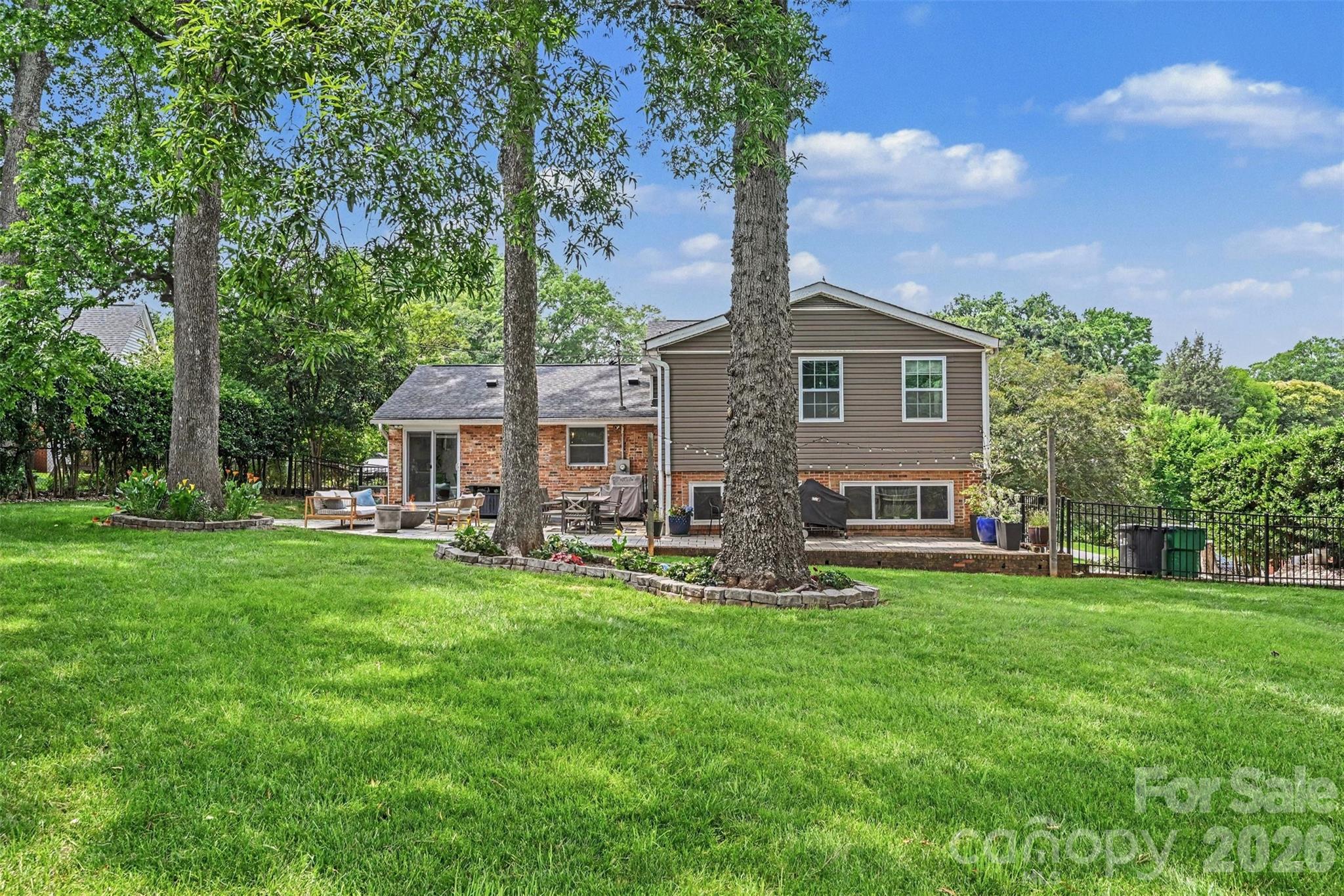 4931 Seacroft Road — Charlotte
