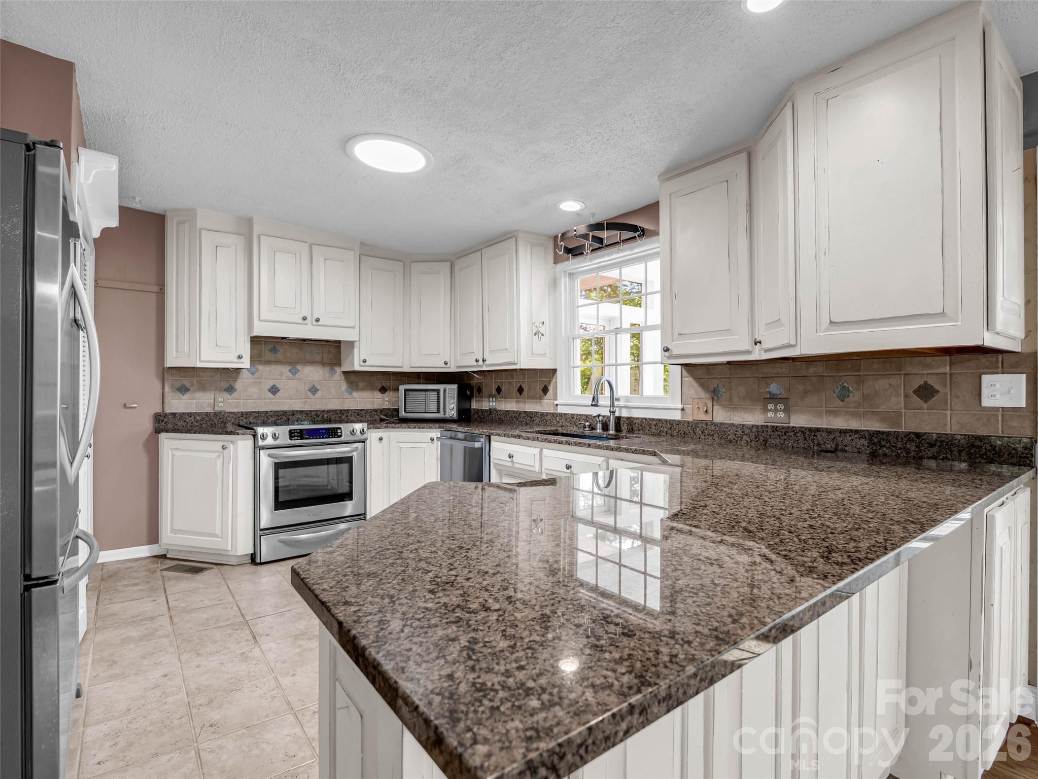52 Forest Road — Asheville