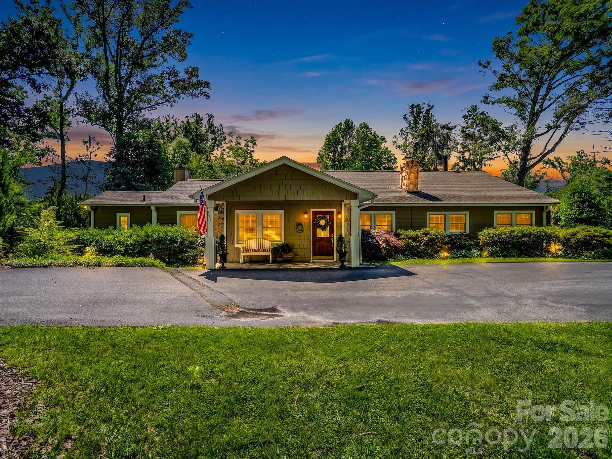 52 Forest Road — Asheville