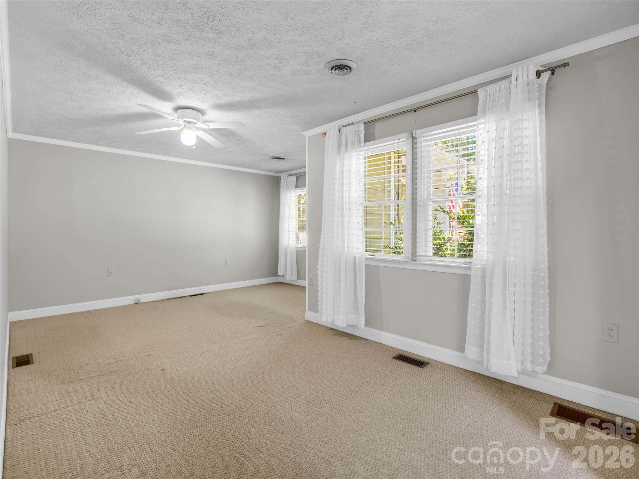 52 Forest Road — Asheville