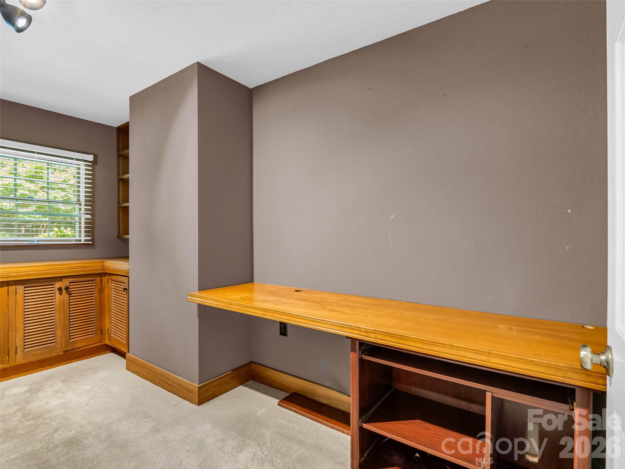 52 Forest Road — Asheville