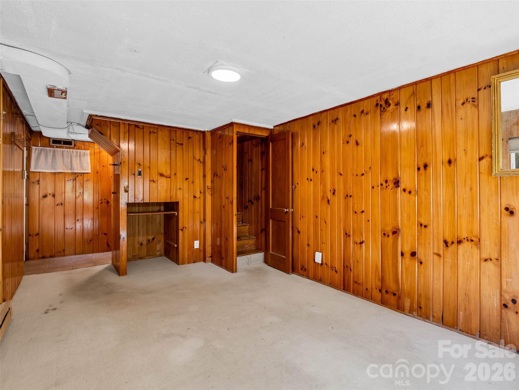 52 Forest Road — Asheville