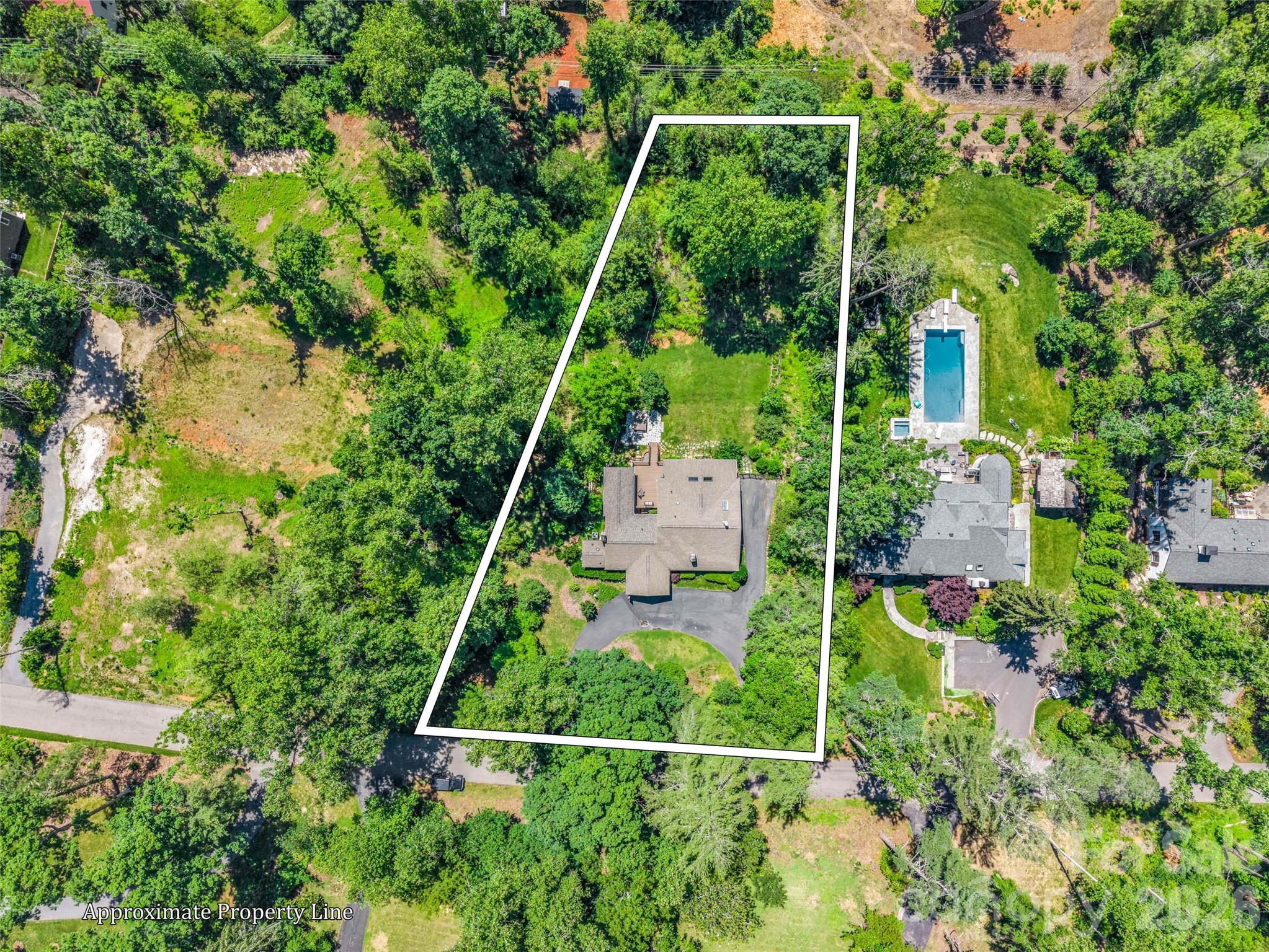 52 Forest Road — Asheville