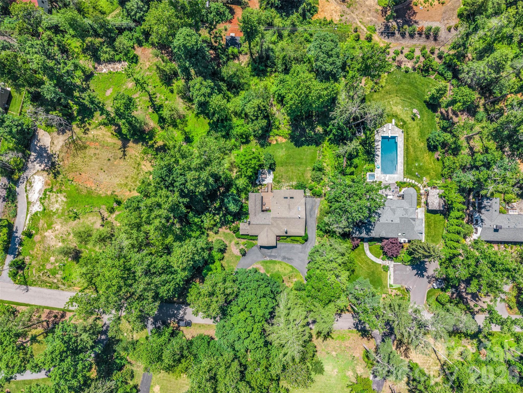 52 Forest Road — Asheville