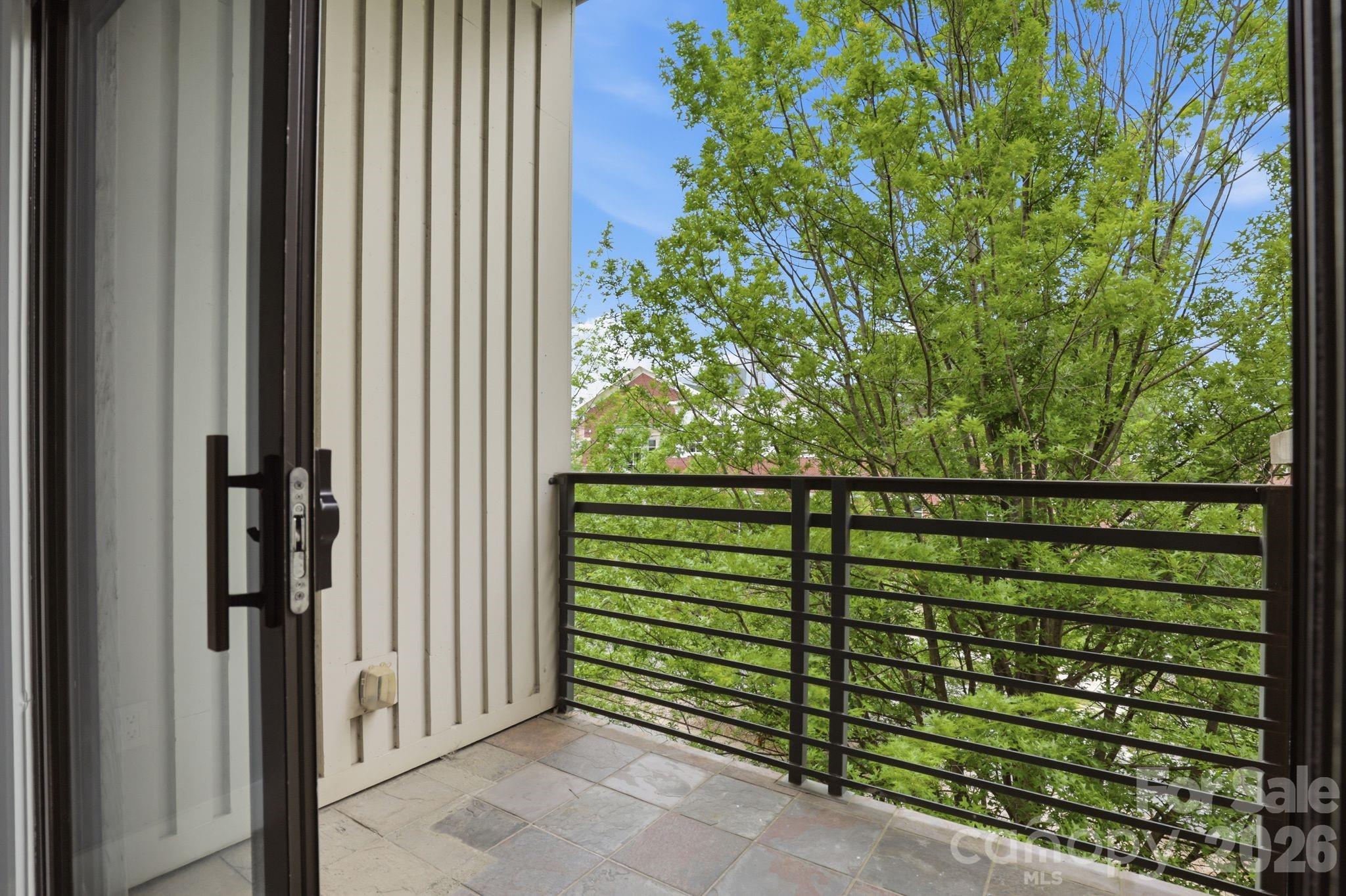 526 N McDowell Street — Charlotte