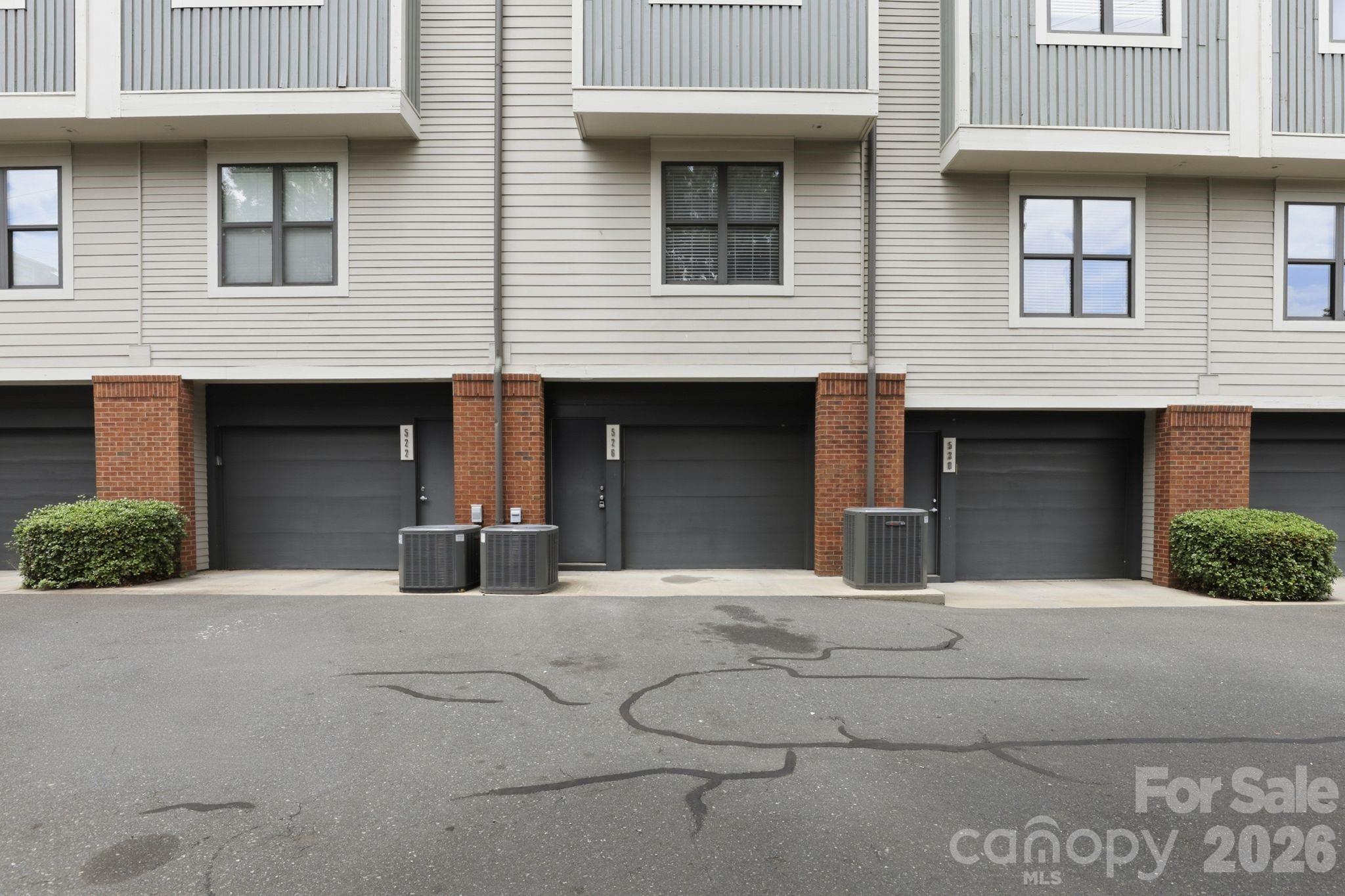 526 N McDowell Street — Charlotte