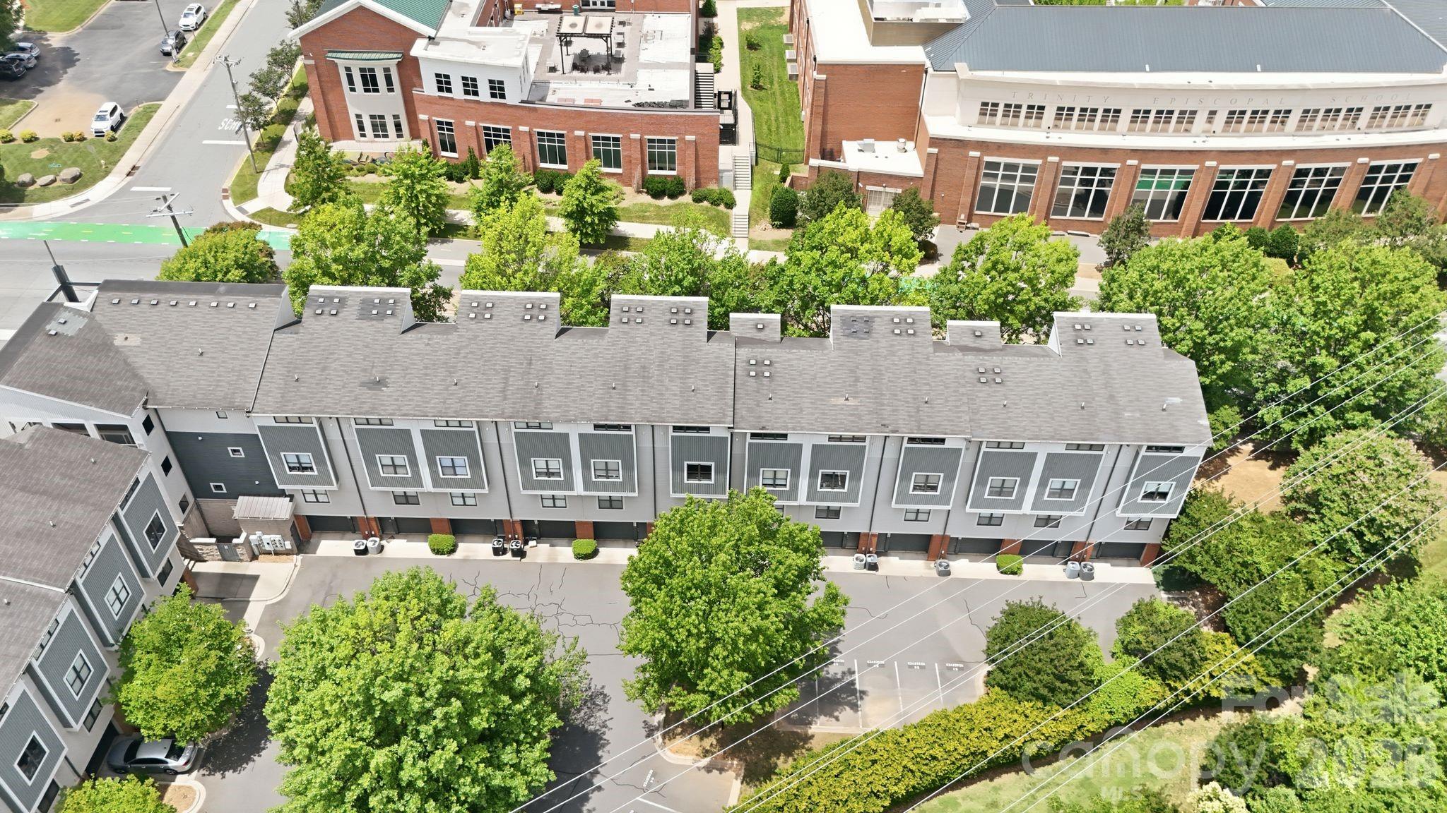 526 N McDowell Street — Charlotte