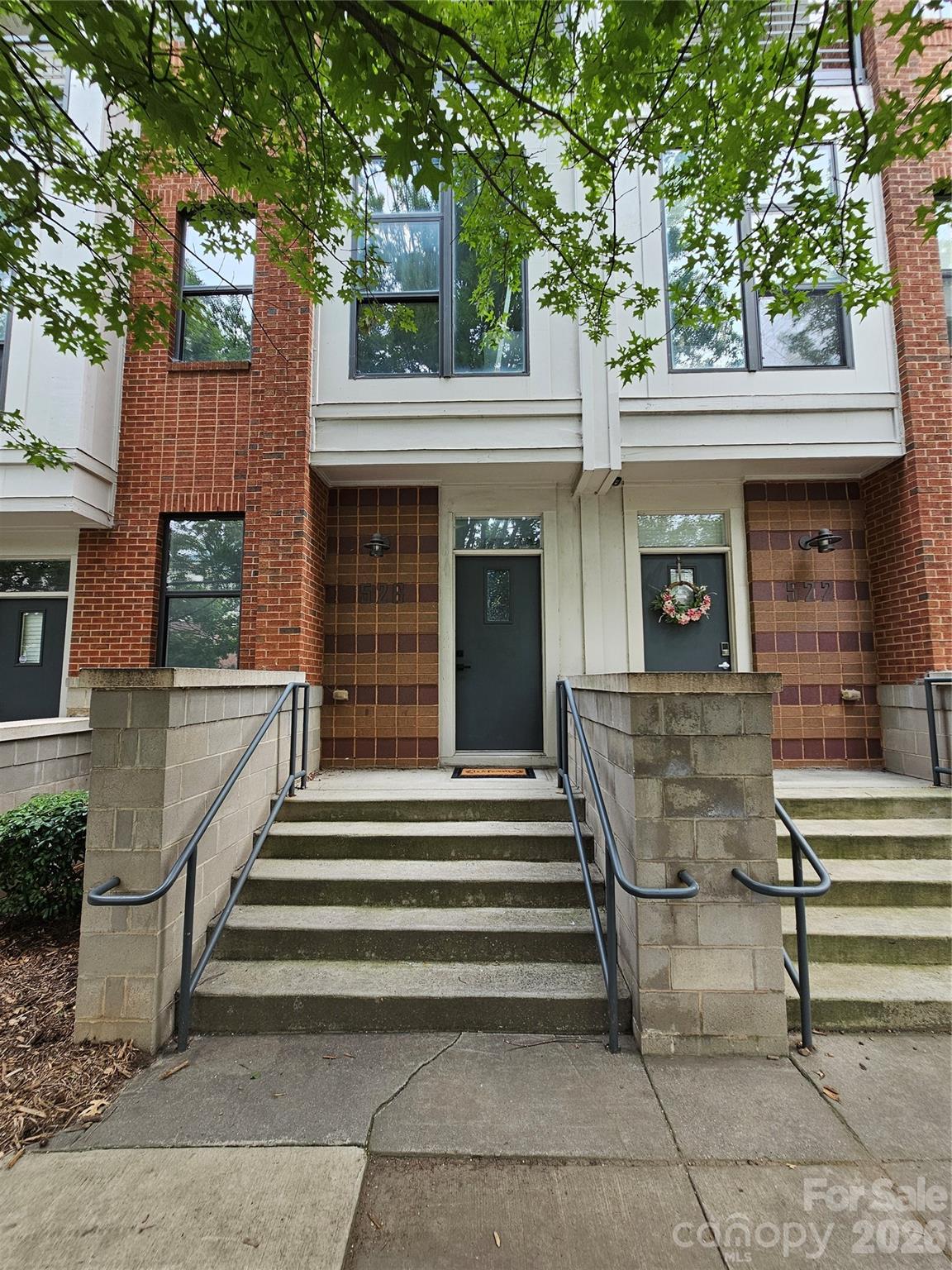 526 N McDowell Street — Charlotte