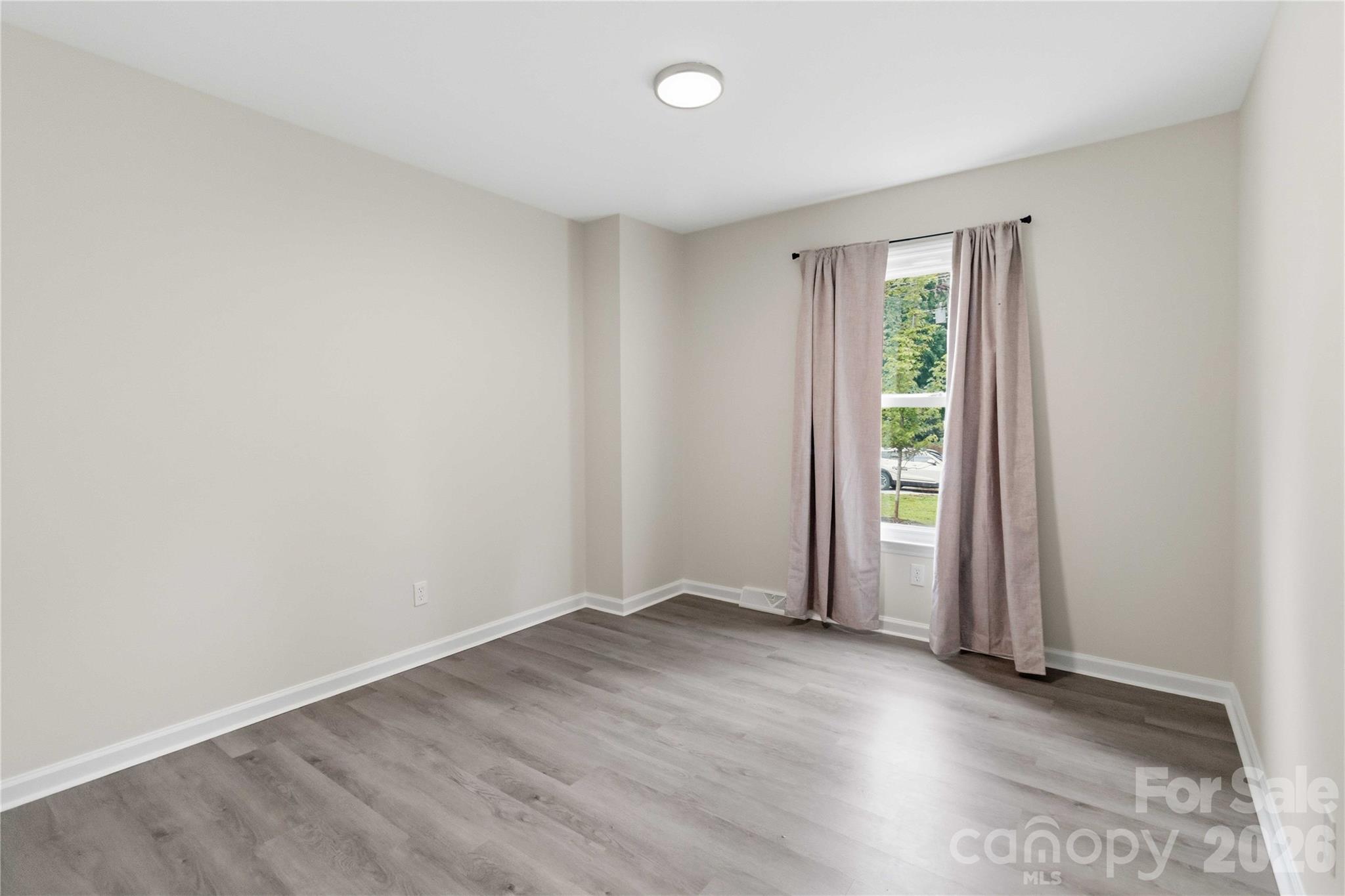 992 Twin Lakes Road — Rock Hill