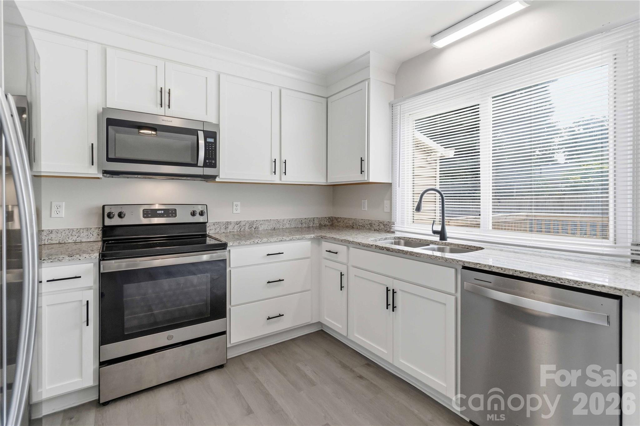 992 Twin Lakes Road — Rock Hill