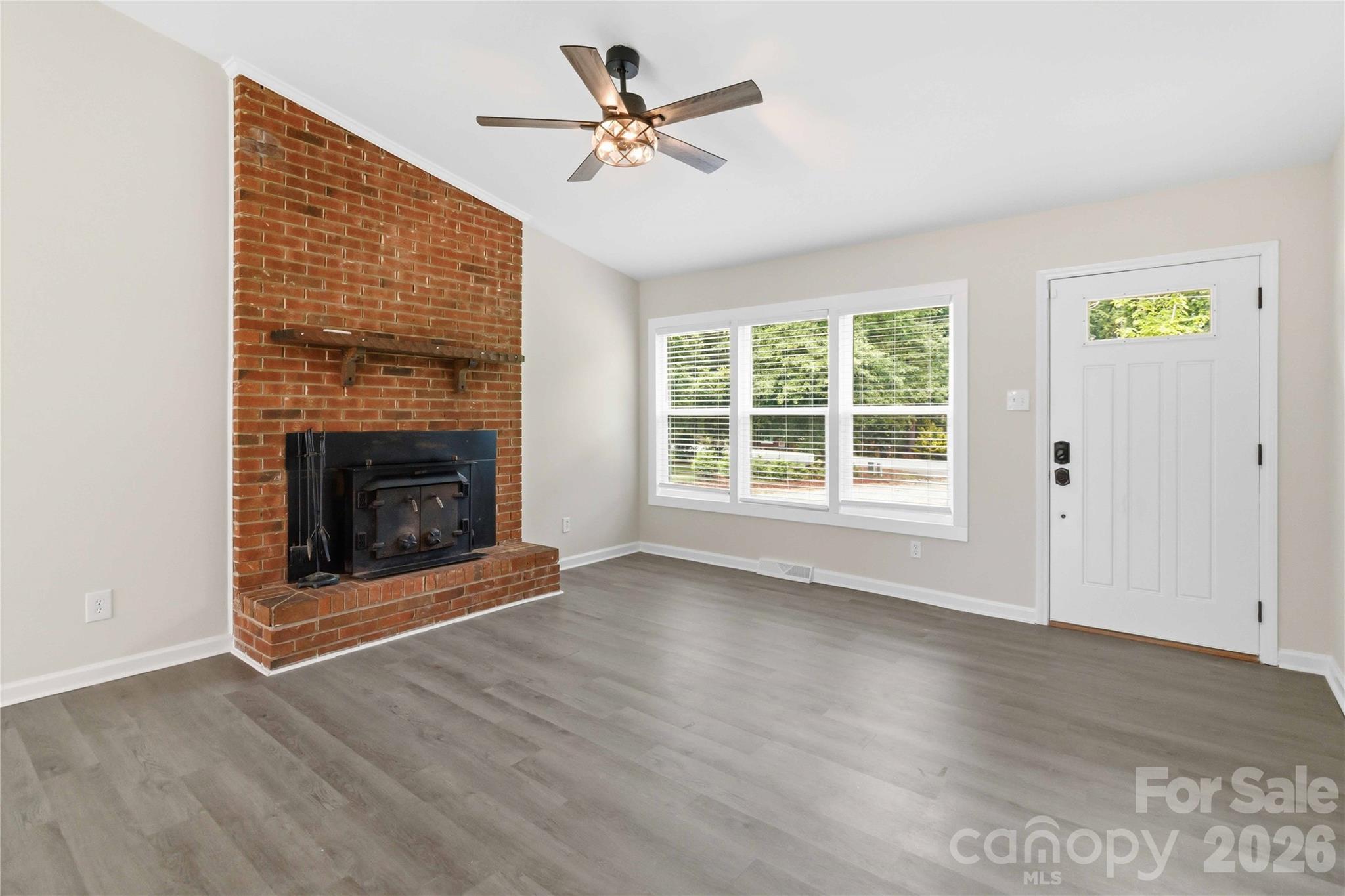 992 Twin Lakes Road — Rock Hill