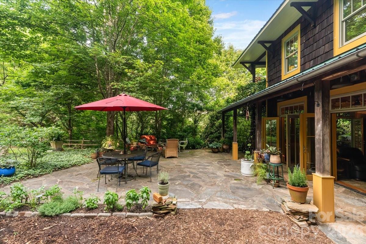 128 Barnet Mountain Drive — Marshall