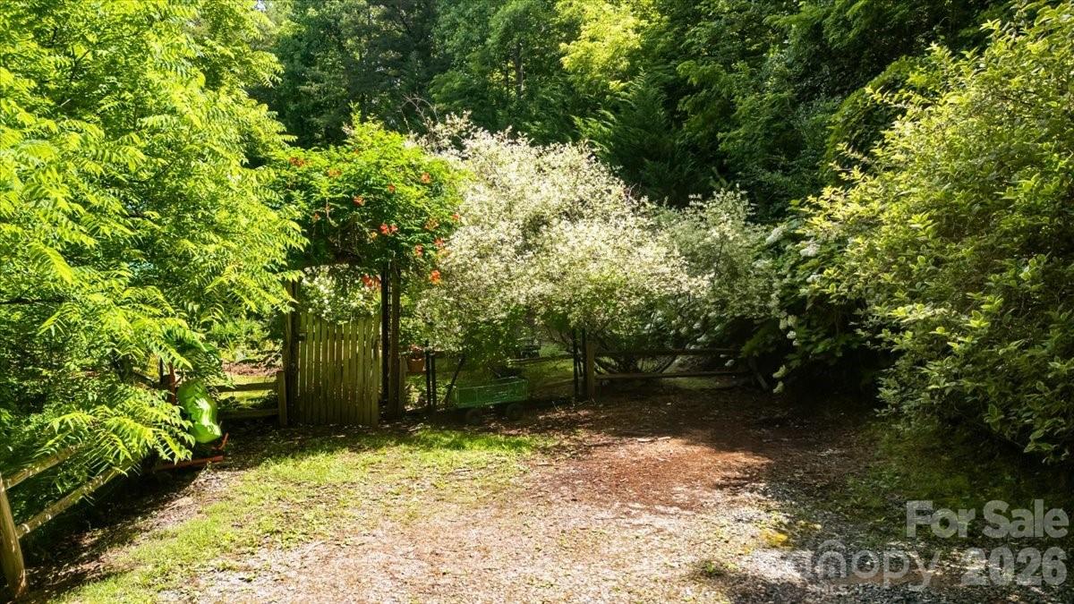 128 Barnet Mountain Drive — Marshall