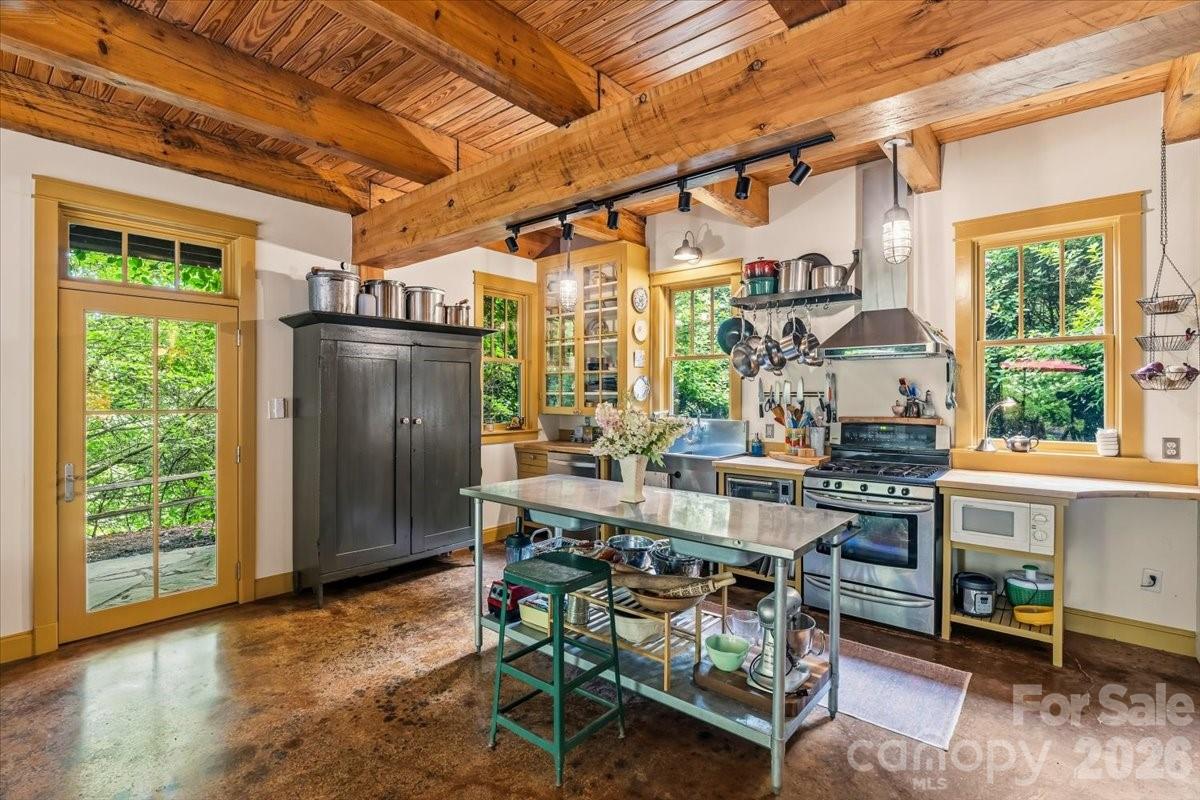 128 Barnet Mountain Drive — Marshall