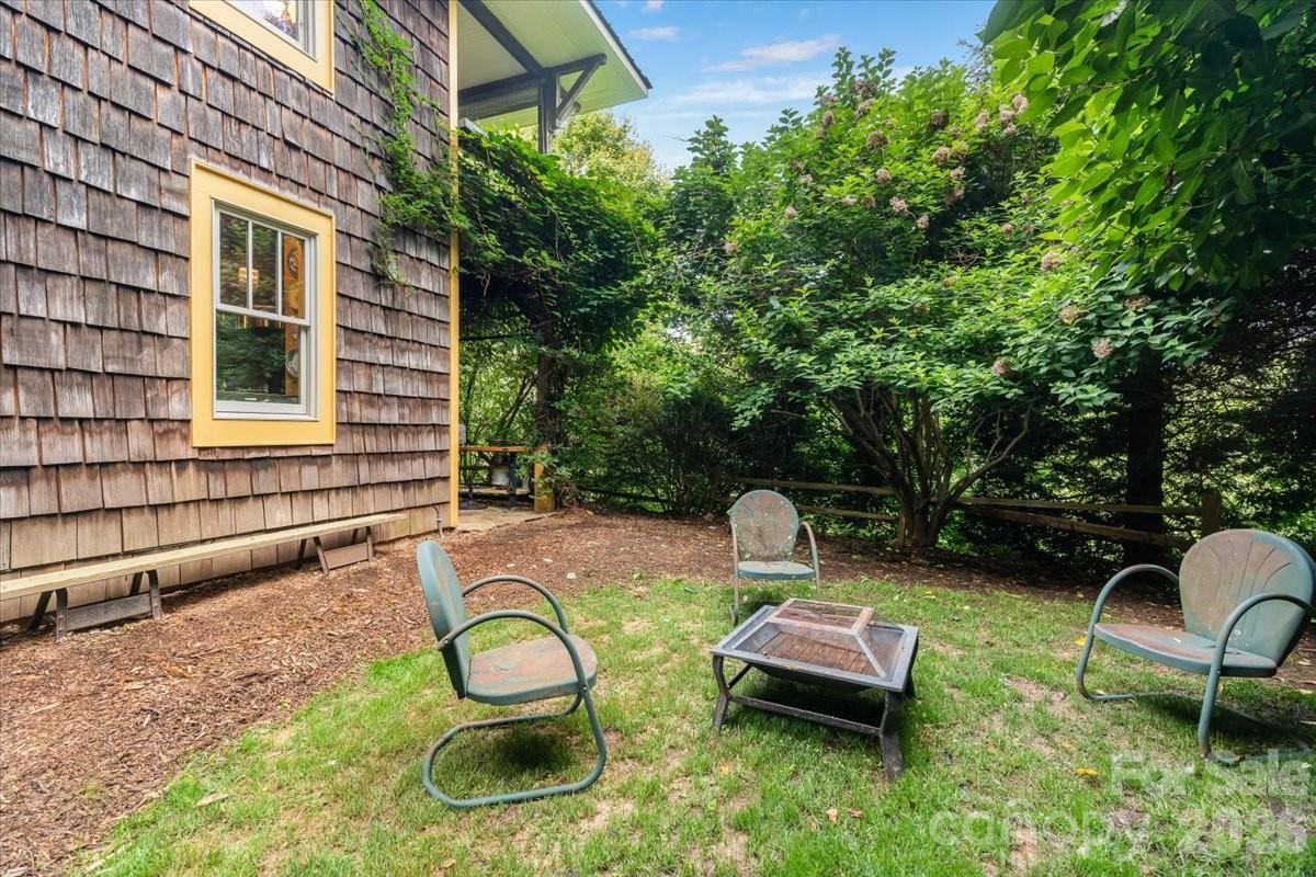 128 Barnet Mountain Drive — Marshall