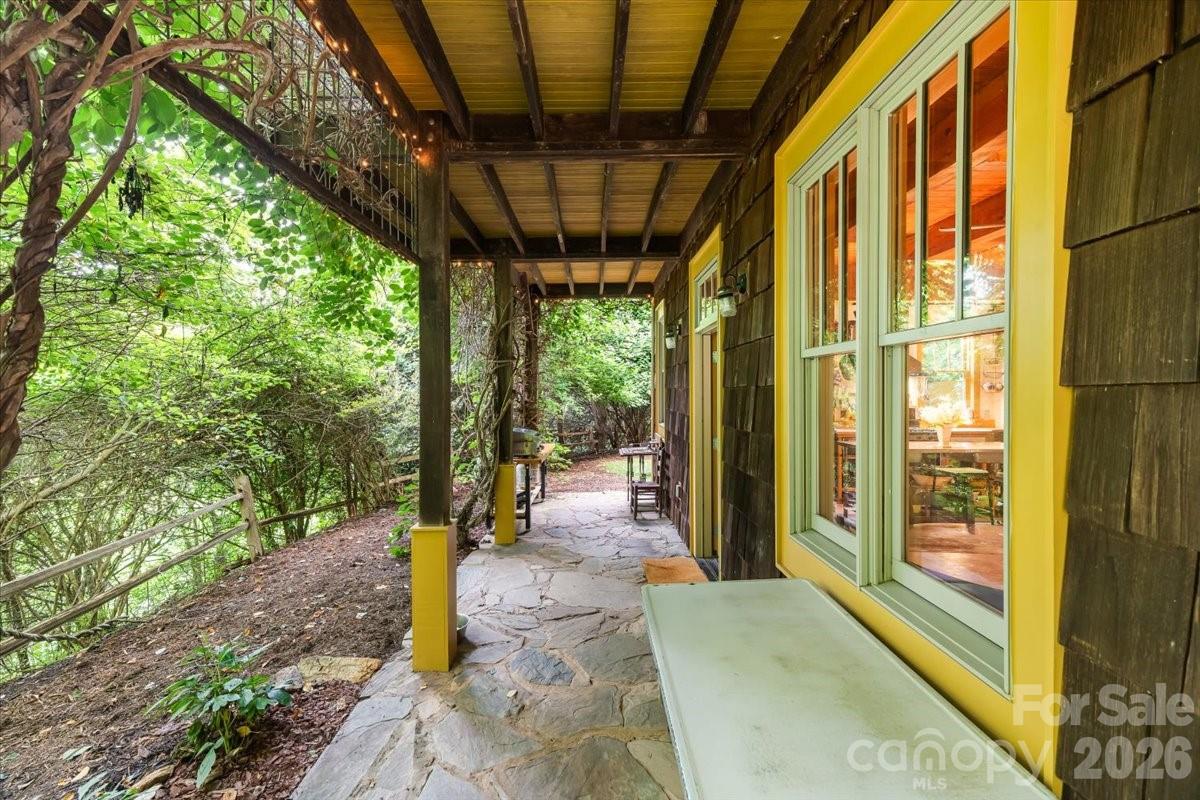 128 Barnet Mountain Drive — Marshall
