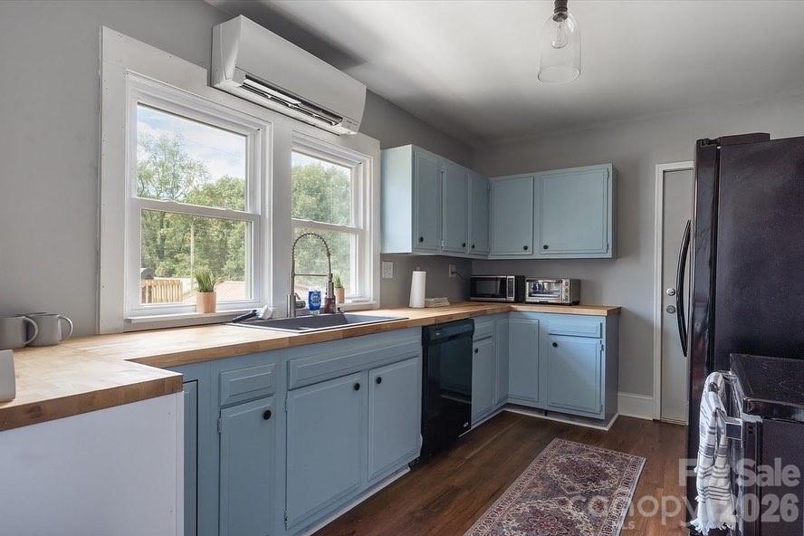 10 Washington Avenue — Asheville