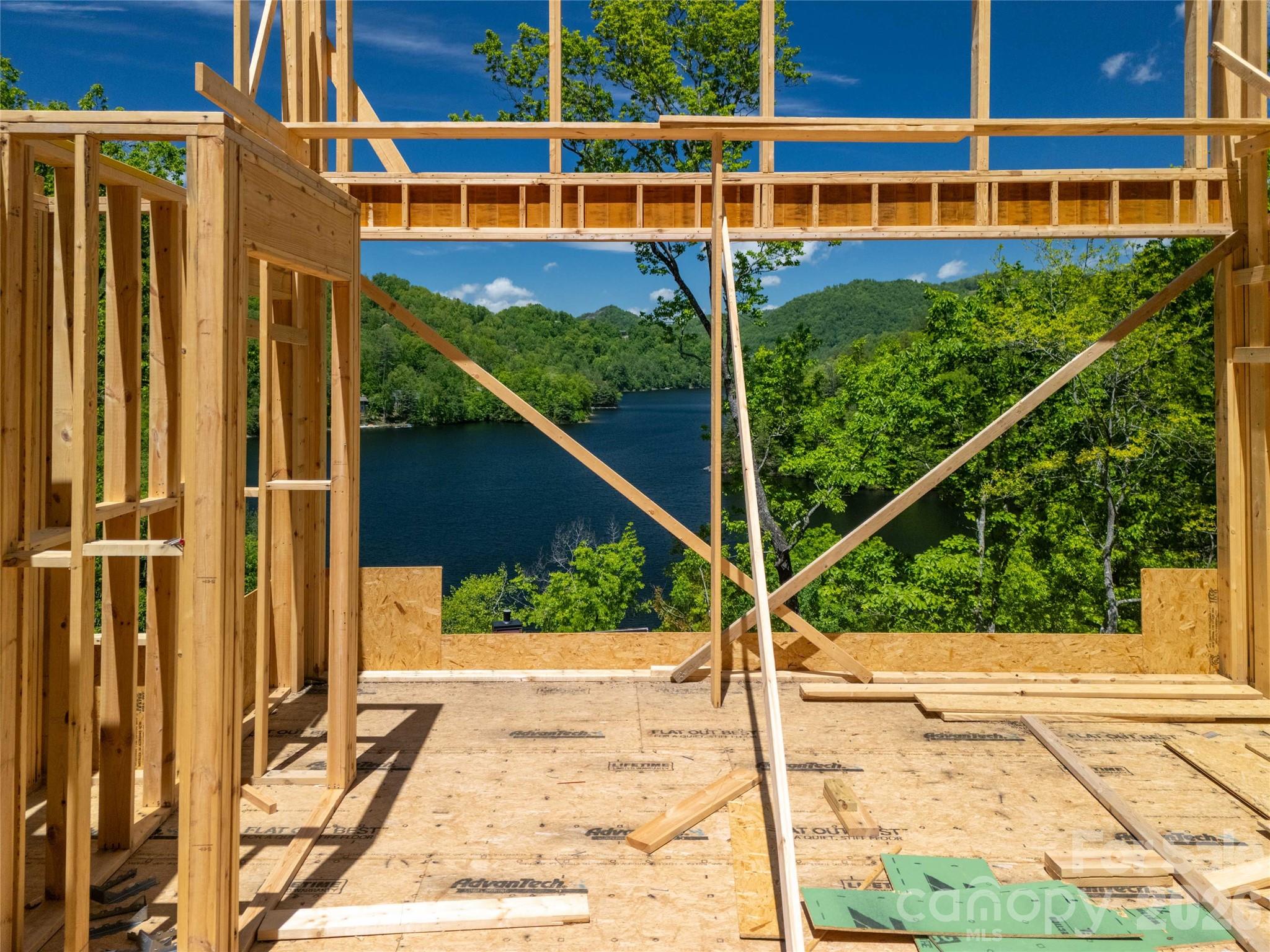 670 Southshore Drive — Tuckasegee