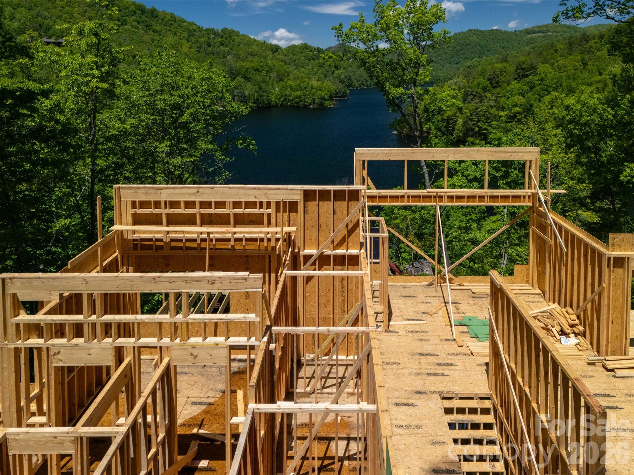 670 Southshore Drive — Tuckasegee