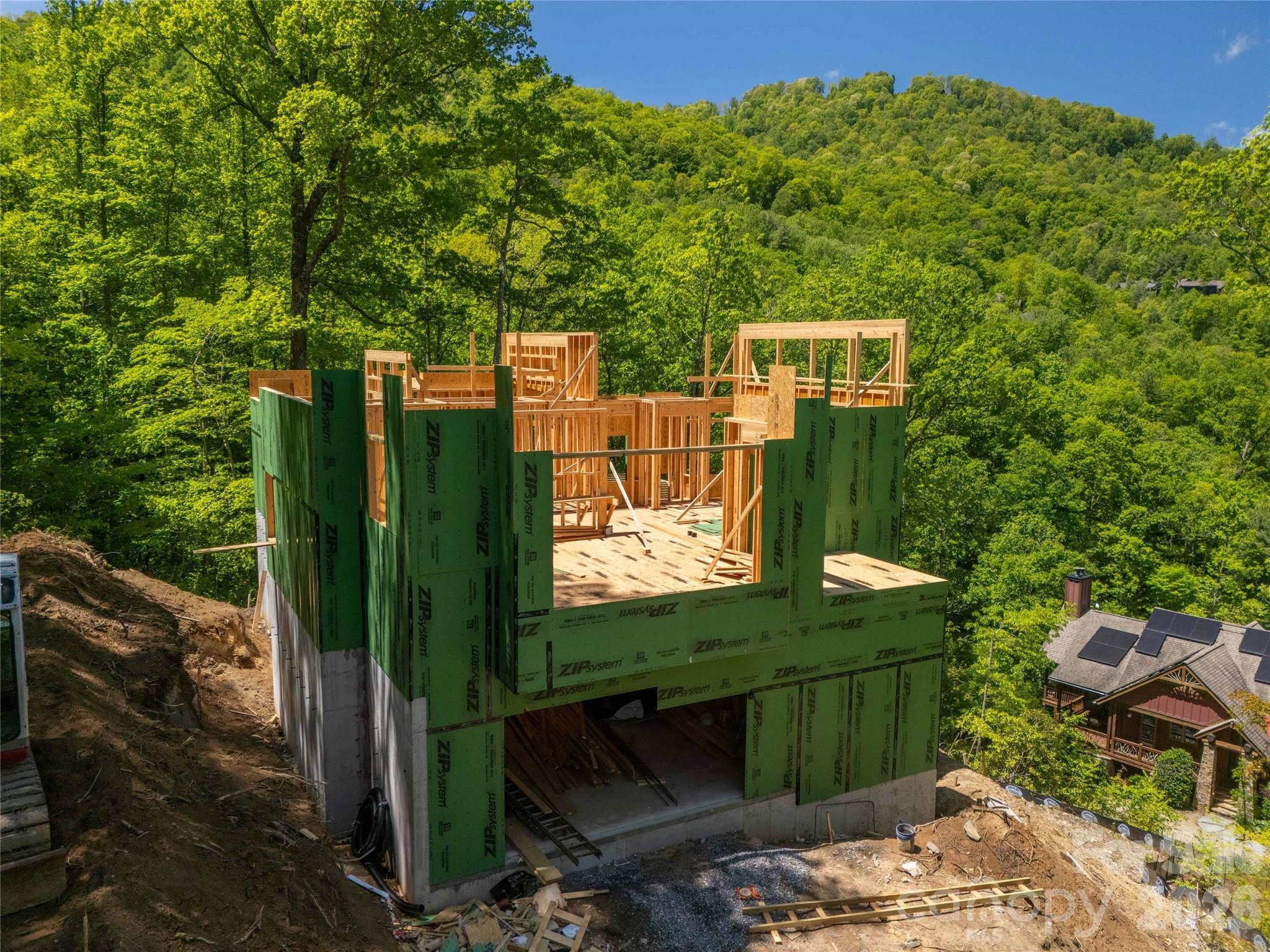 670 Southshore Drive — Tuckasegee