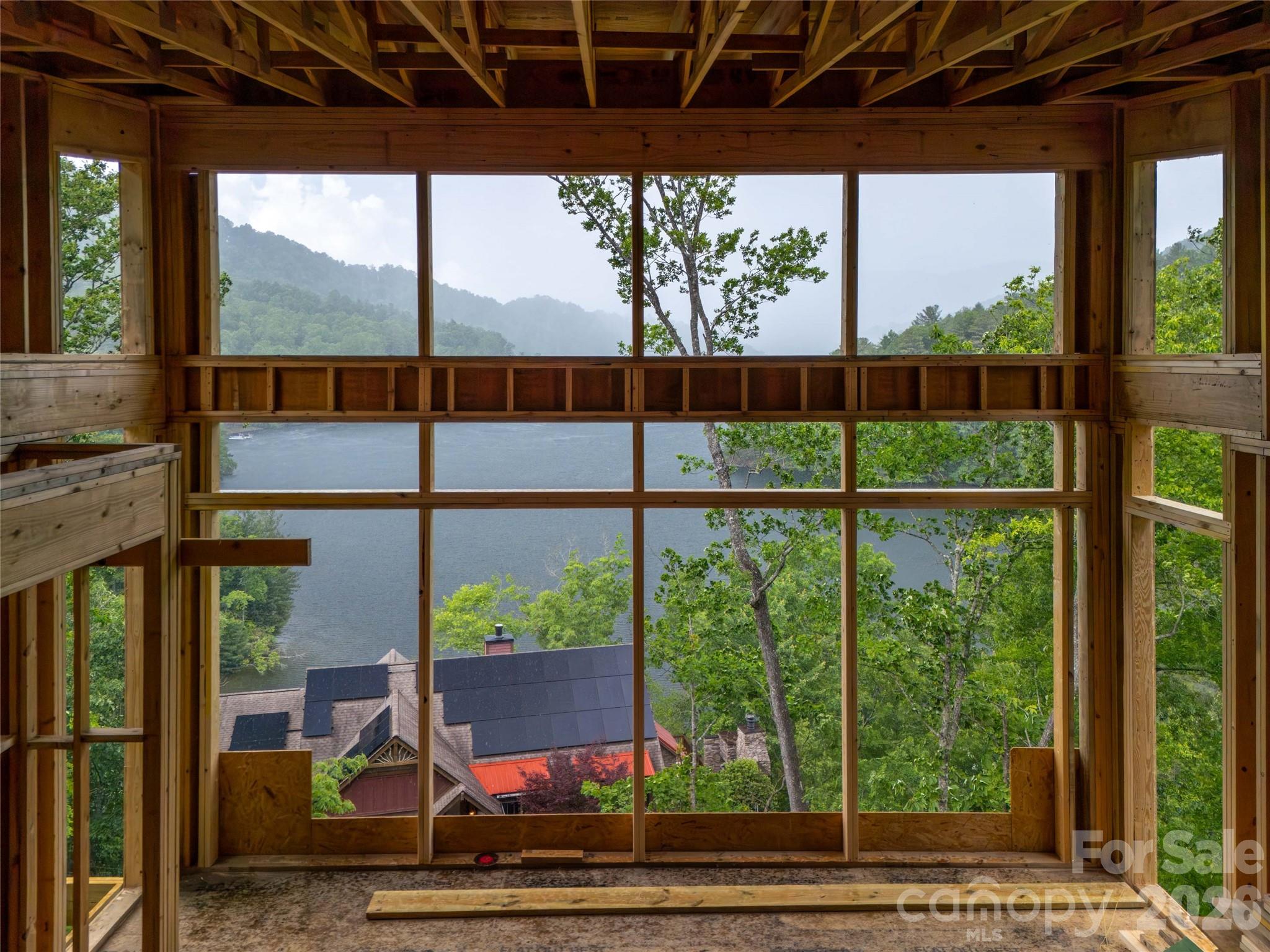 670 Southshore Drive — Tuckasegee