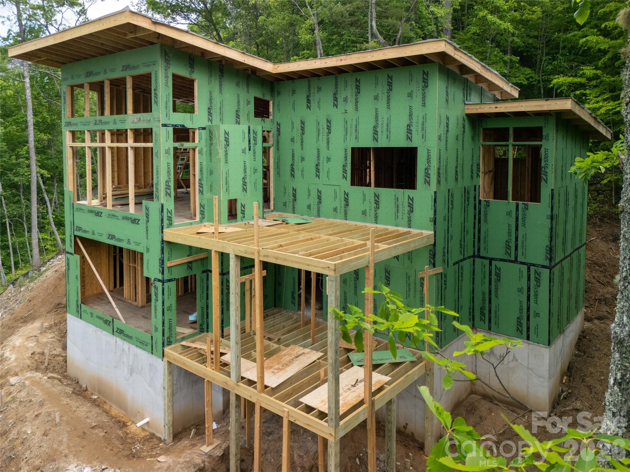 670 Southshore Drive — Tuckasegee