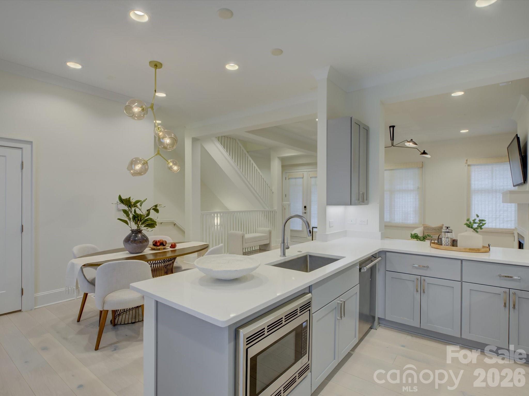 335 E Tremont Avenue — Charlotte