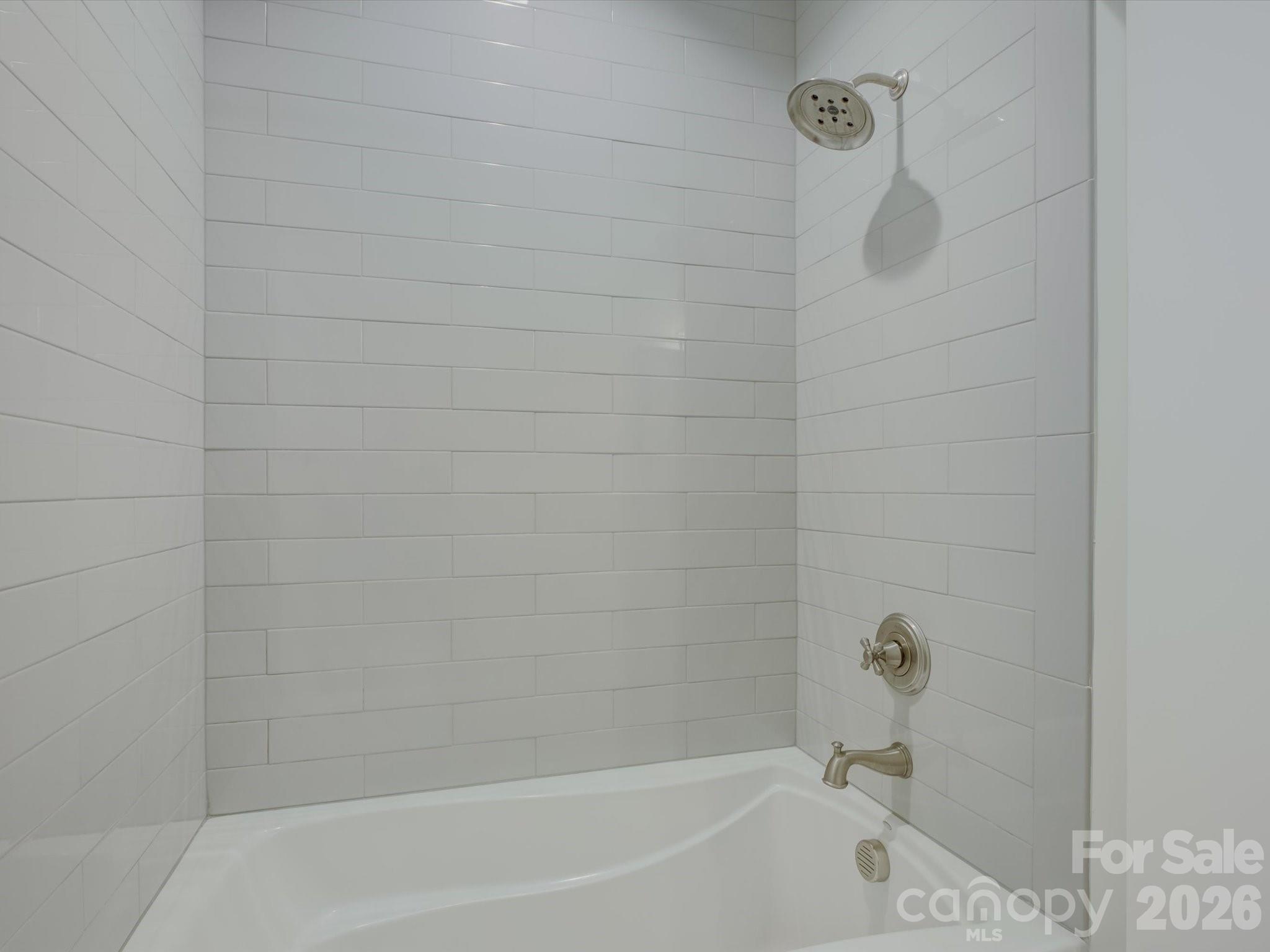 335 E Tremont Avenue — Charlotte