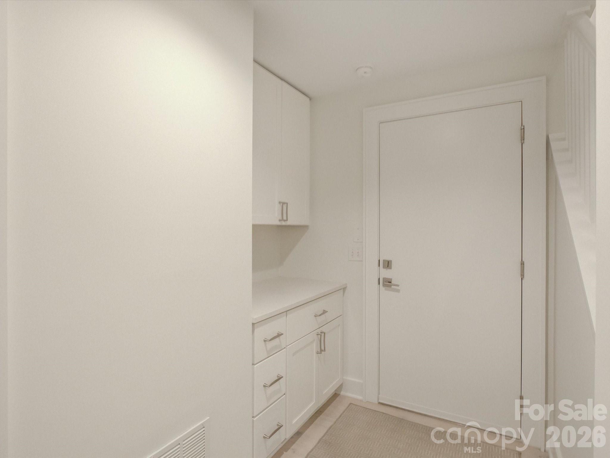 335 E Tremont Avenue — Charlotte