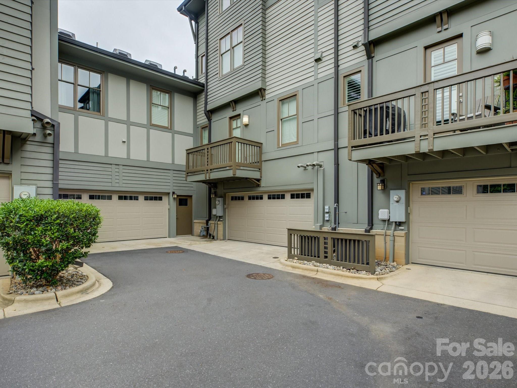335 E Tremont Avenue — Charlotte