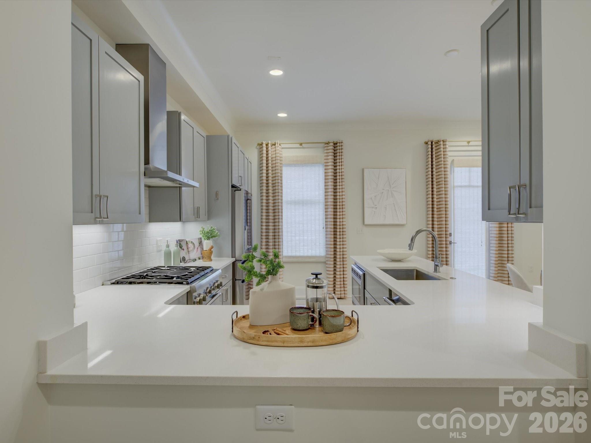 335 E Tremont Avenue — Charlotte