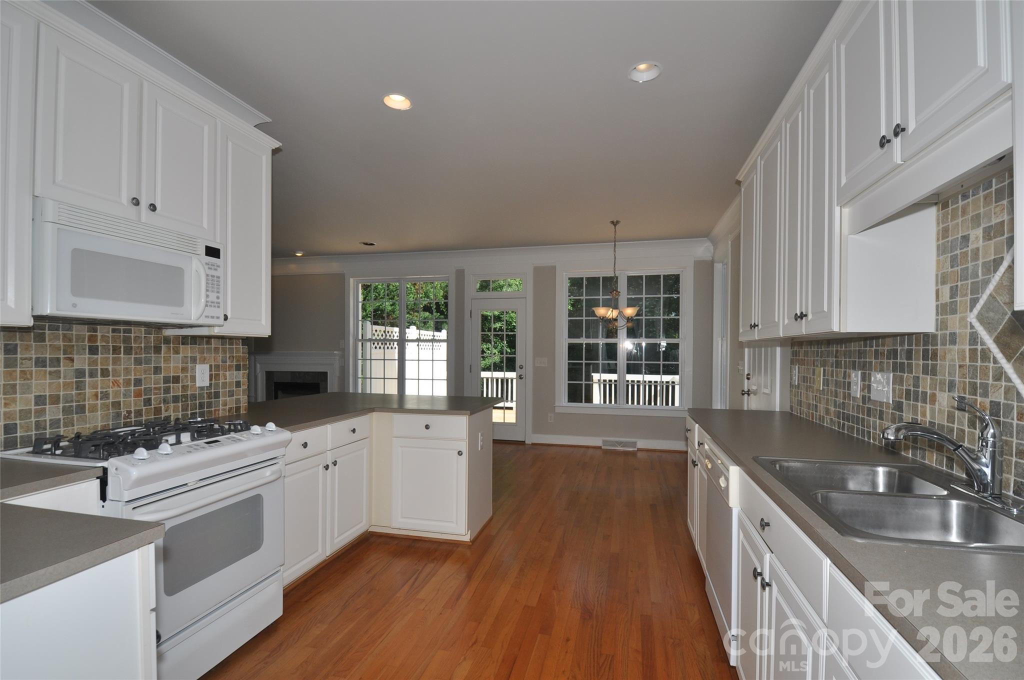 127 Pavillion Lane — Mooresville