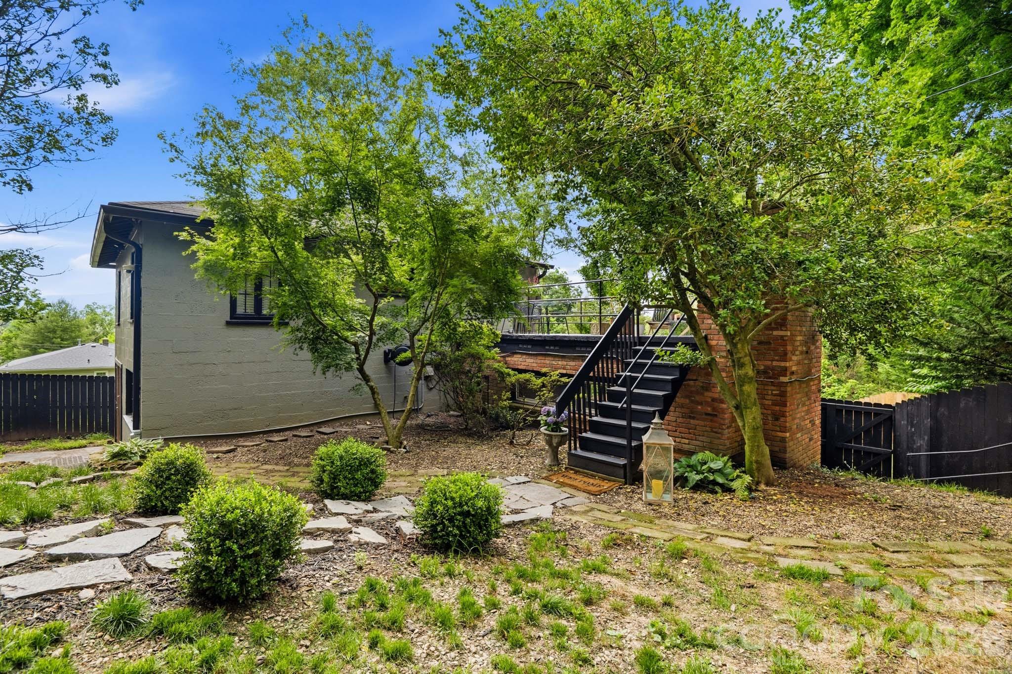 38 Aurora Drive — Asheville