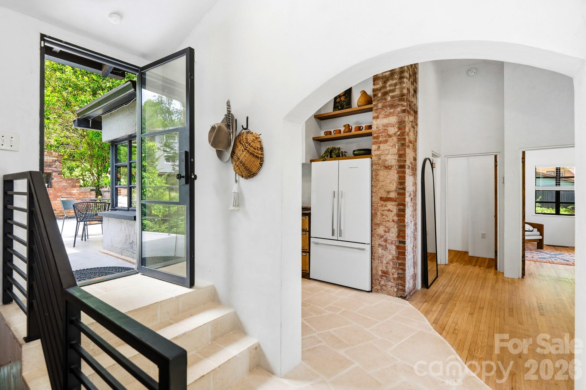 38 Aurora Drive — Asheville