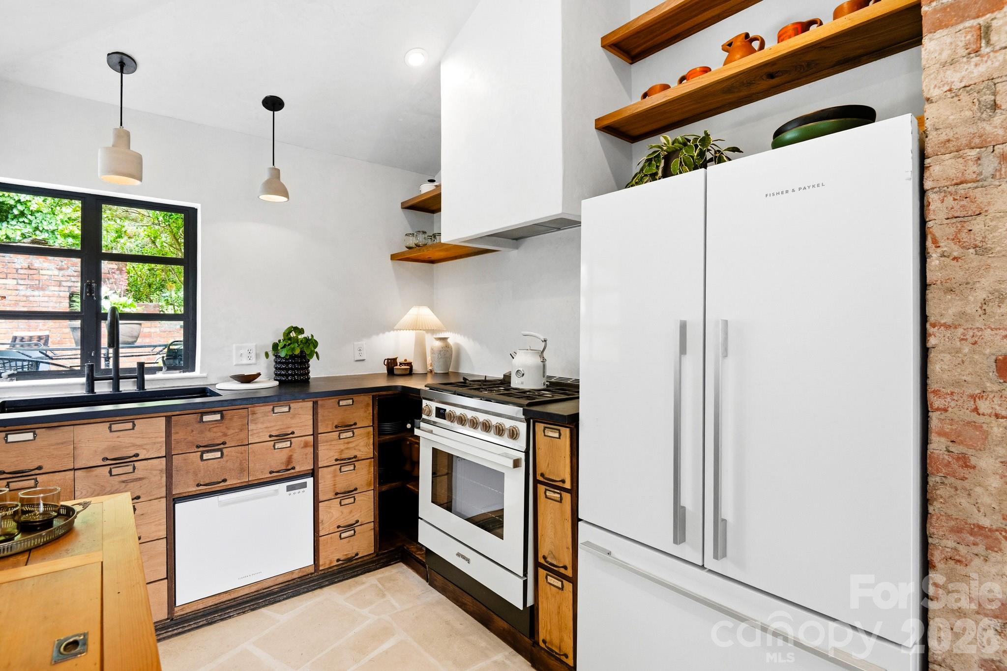 38 Aurora Drive — Asheville