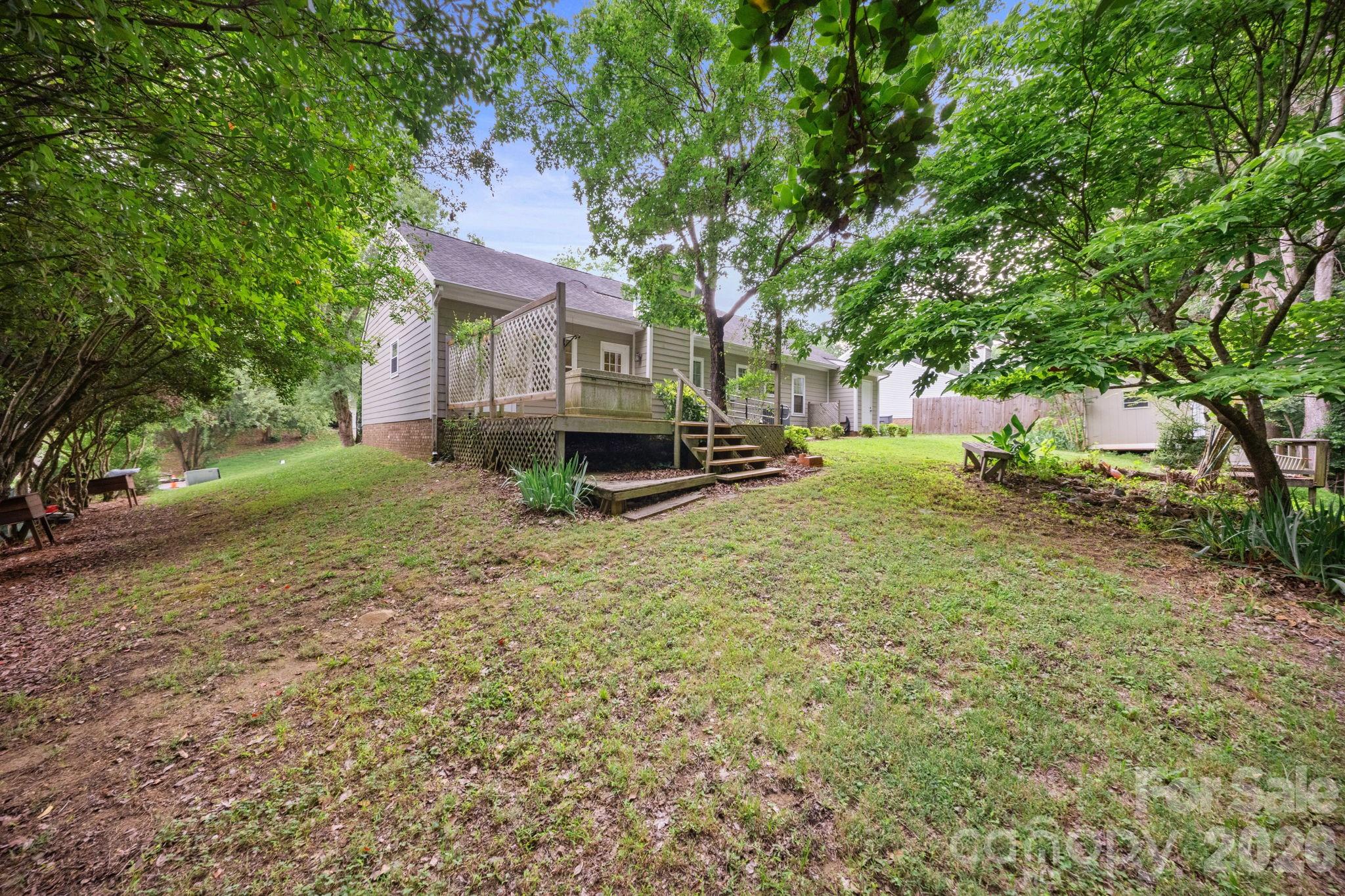 11833 Post Ridge Court — Charlotte