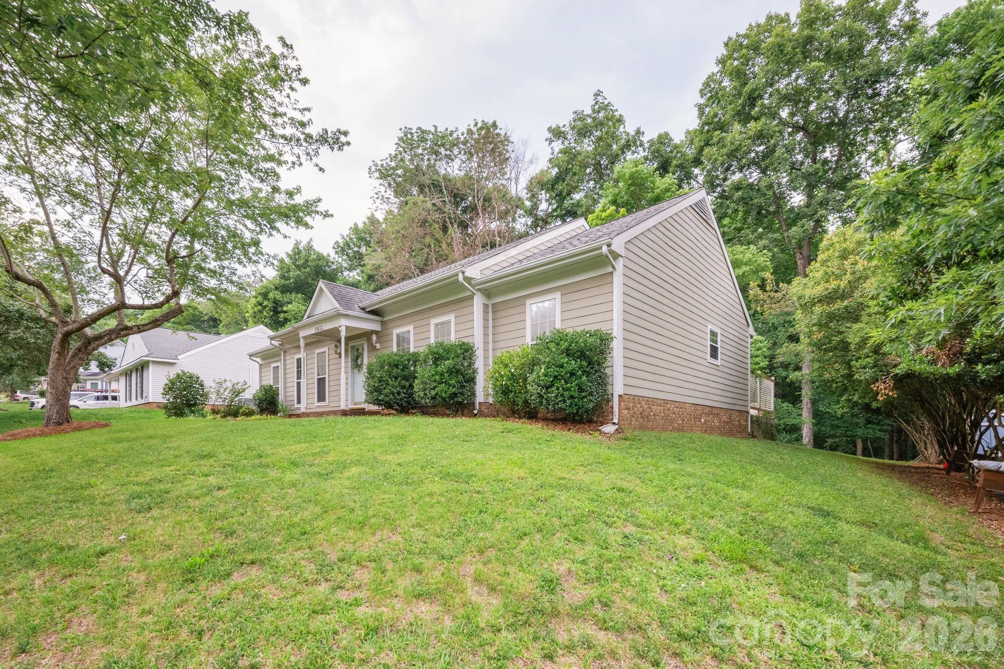 11833 Post Ridge Court — Charlotte