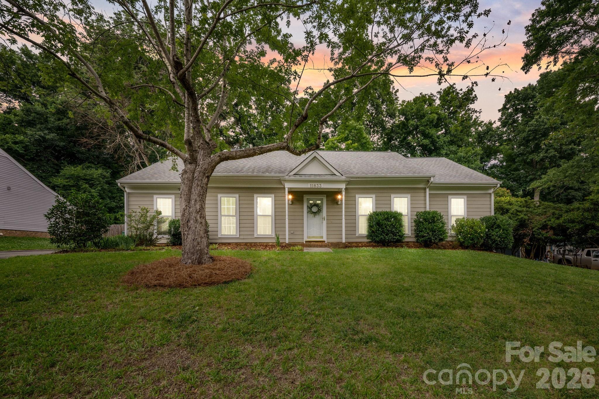 11833 Post Ridge Court — Charlotte