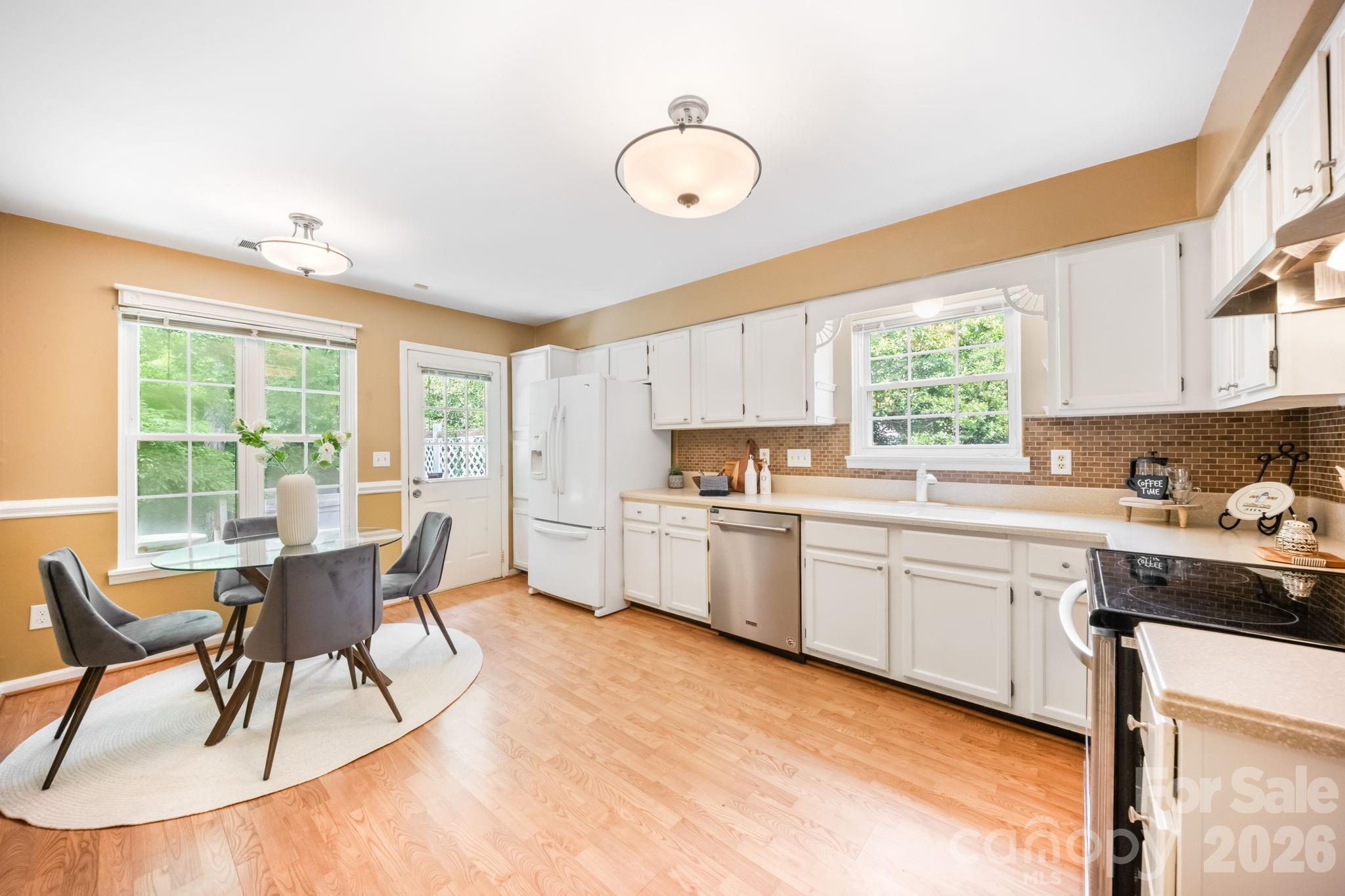 11833 Post Ridge Court — Charlotte