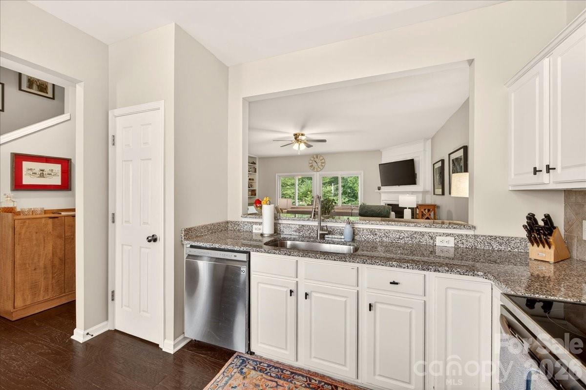 5441 Werburgh Street — Charlotte