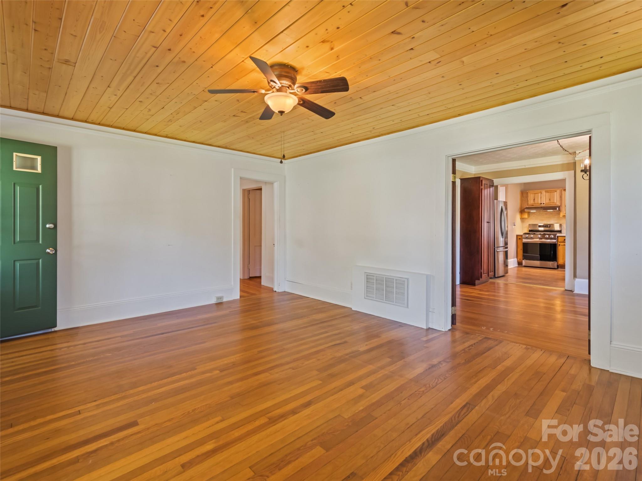 40 Avery Street — Waynesville