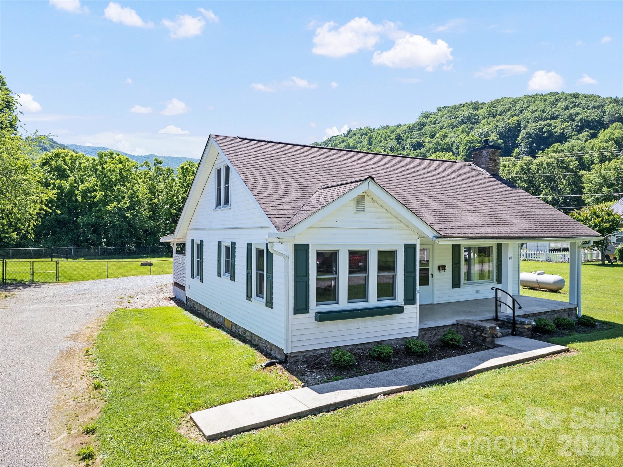 40 Avery Street — Waynesville