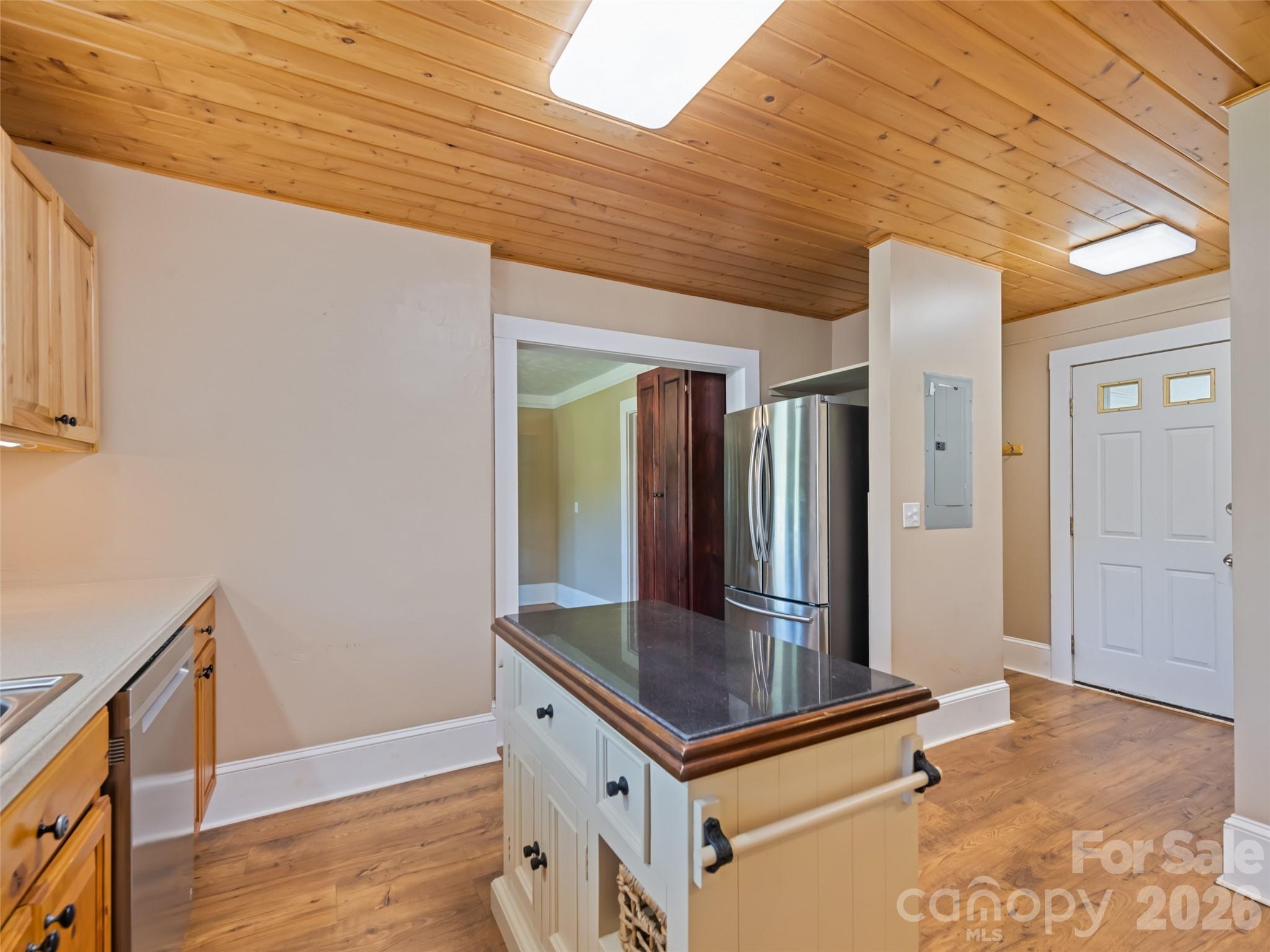40 Avery Street — Waynesville