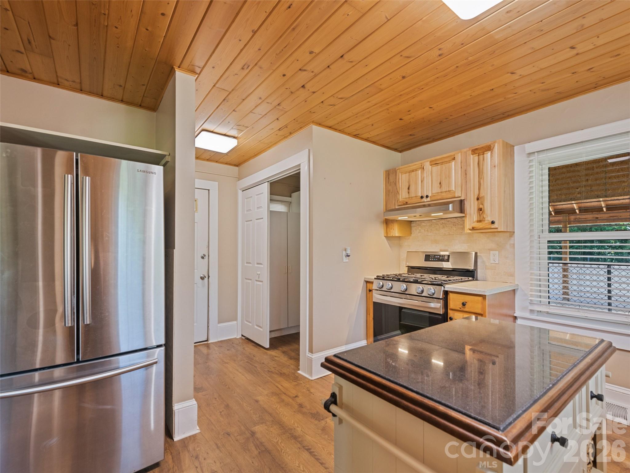 40 Avery Street — Waynesville