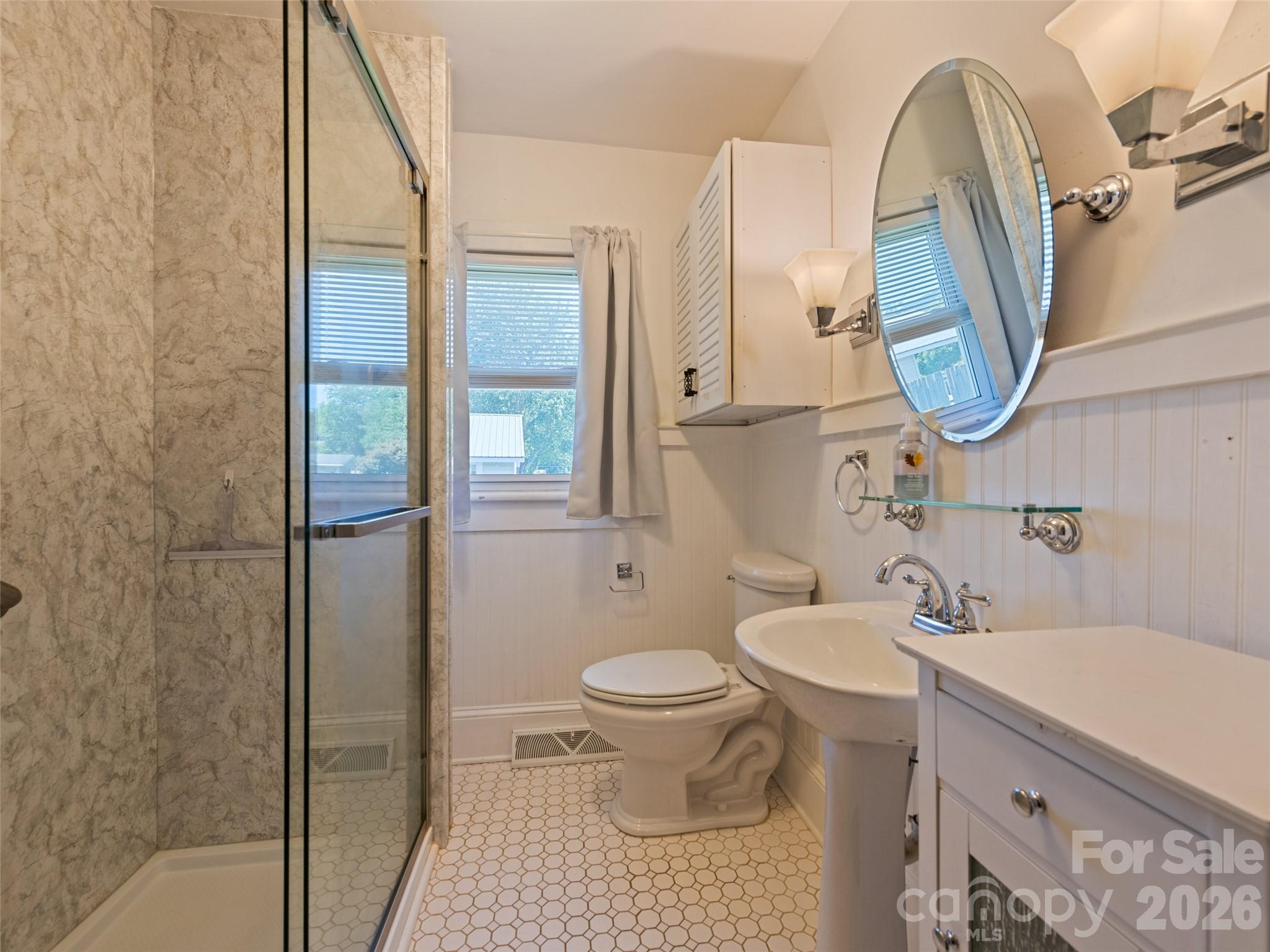 40 Avery Street — Waynesville