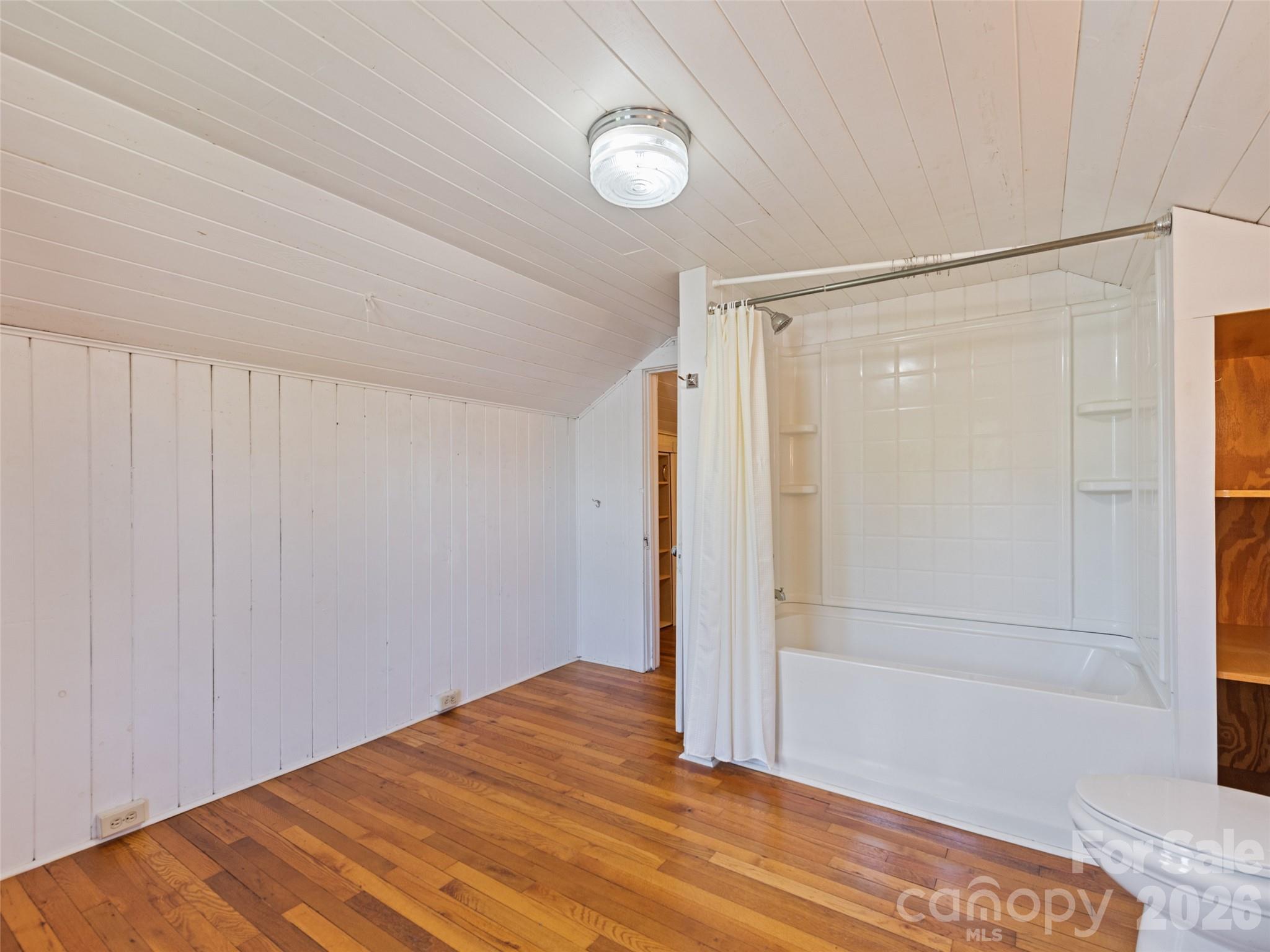 40 Avery Street — Waynesville